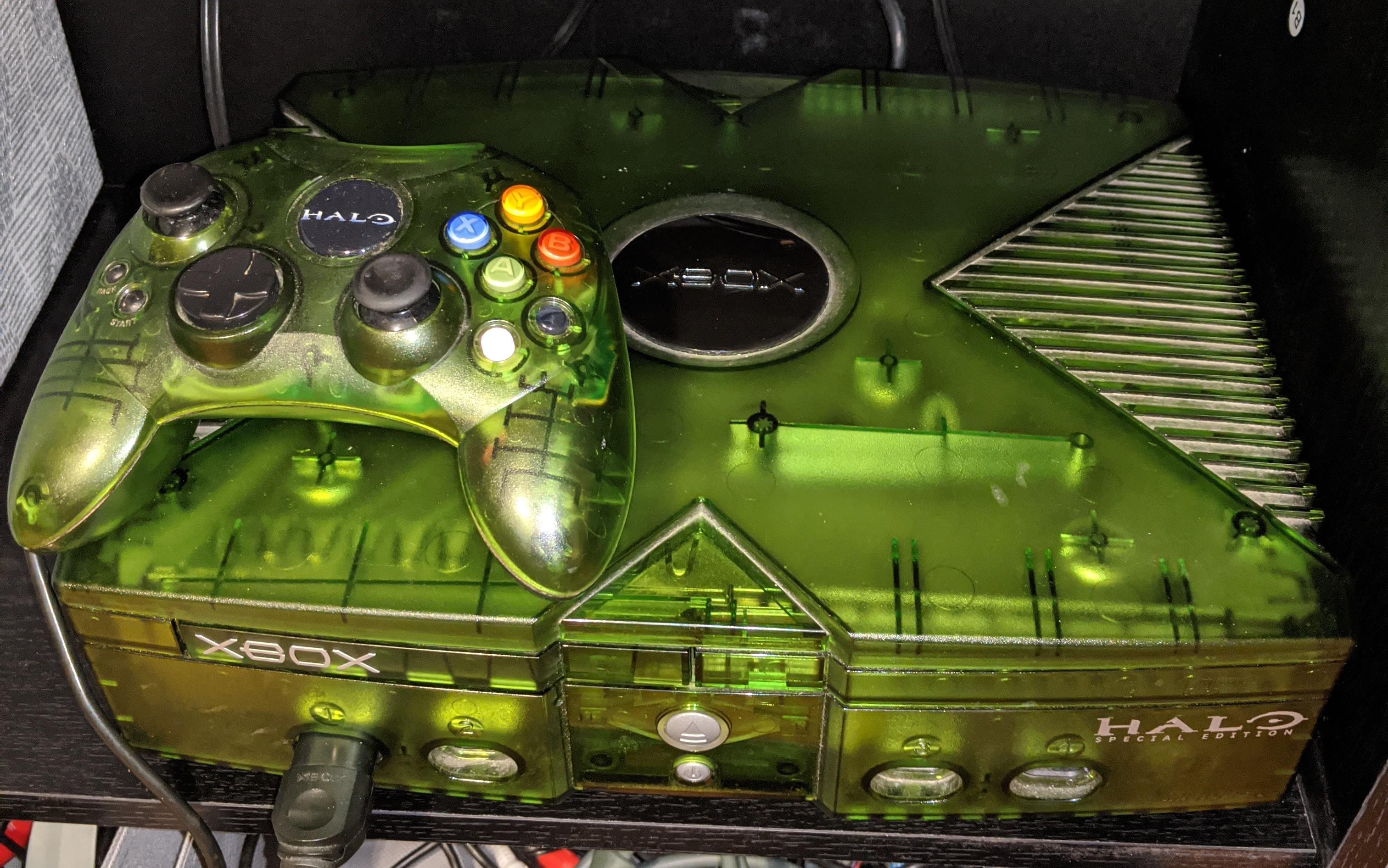 Bought two "broken" Xboxes, combined them to make one functional Xbox. TSOP flash with X2 5035