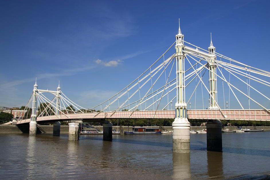 Albert bridge U.K. Interesting bridge as it’s a hybrid. bridgeporn