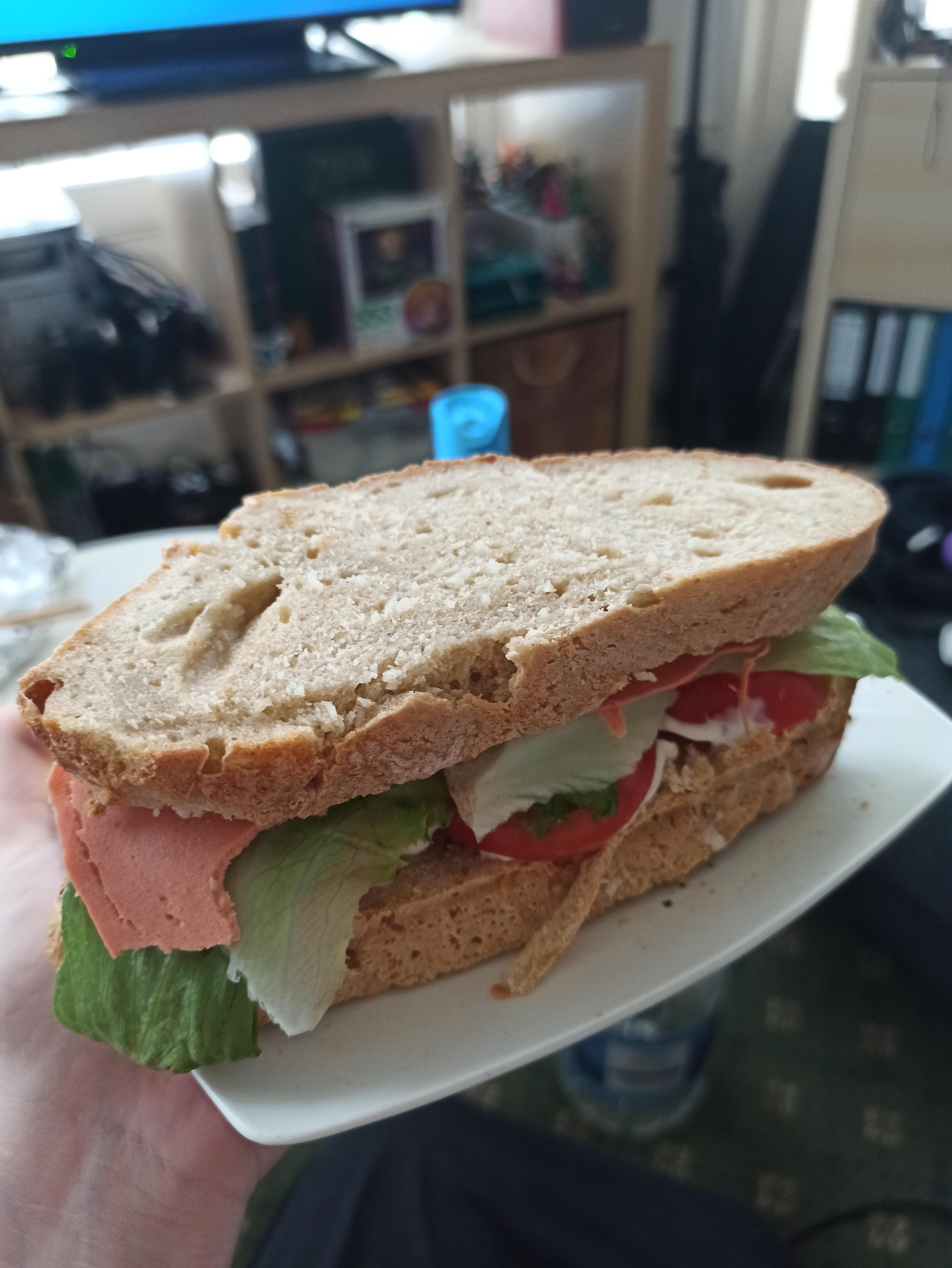 vegan ham sandwich with homemade bread 🍞 r/highvegans