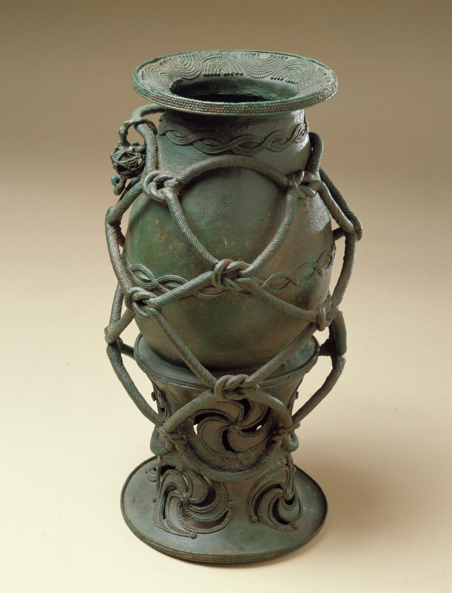 Bronze "Rope Pot", 9th or 10th century Igbo Ukwu, modern day Nigeria