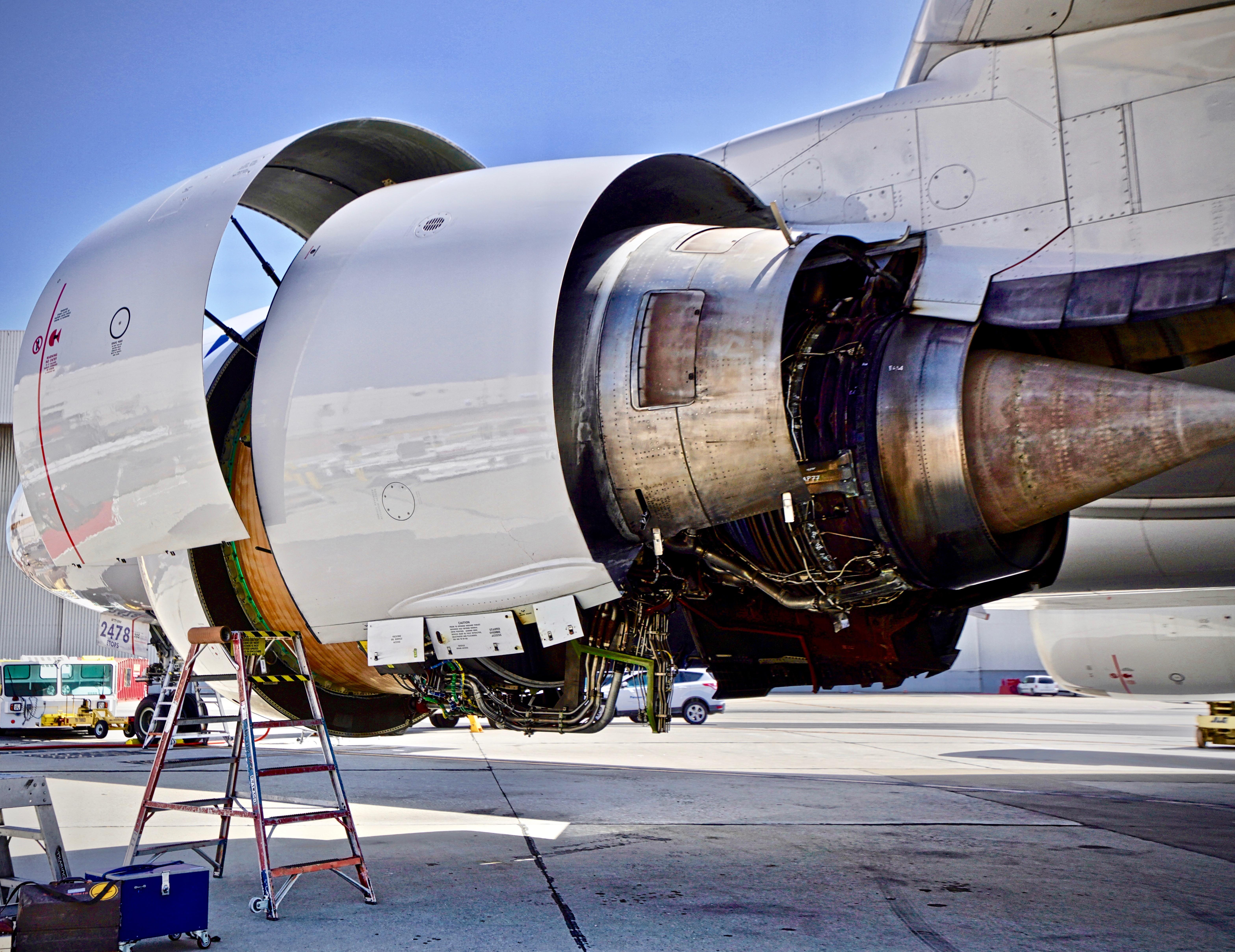 United Airlines Boeing 777-200 Pratt and Whitney PW4000 engine opened