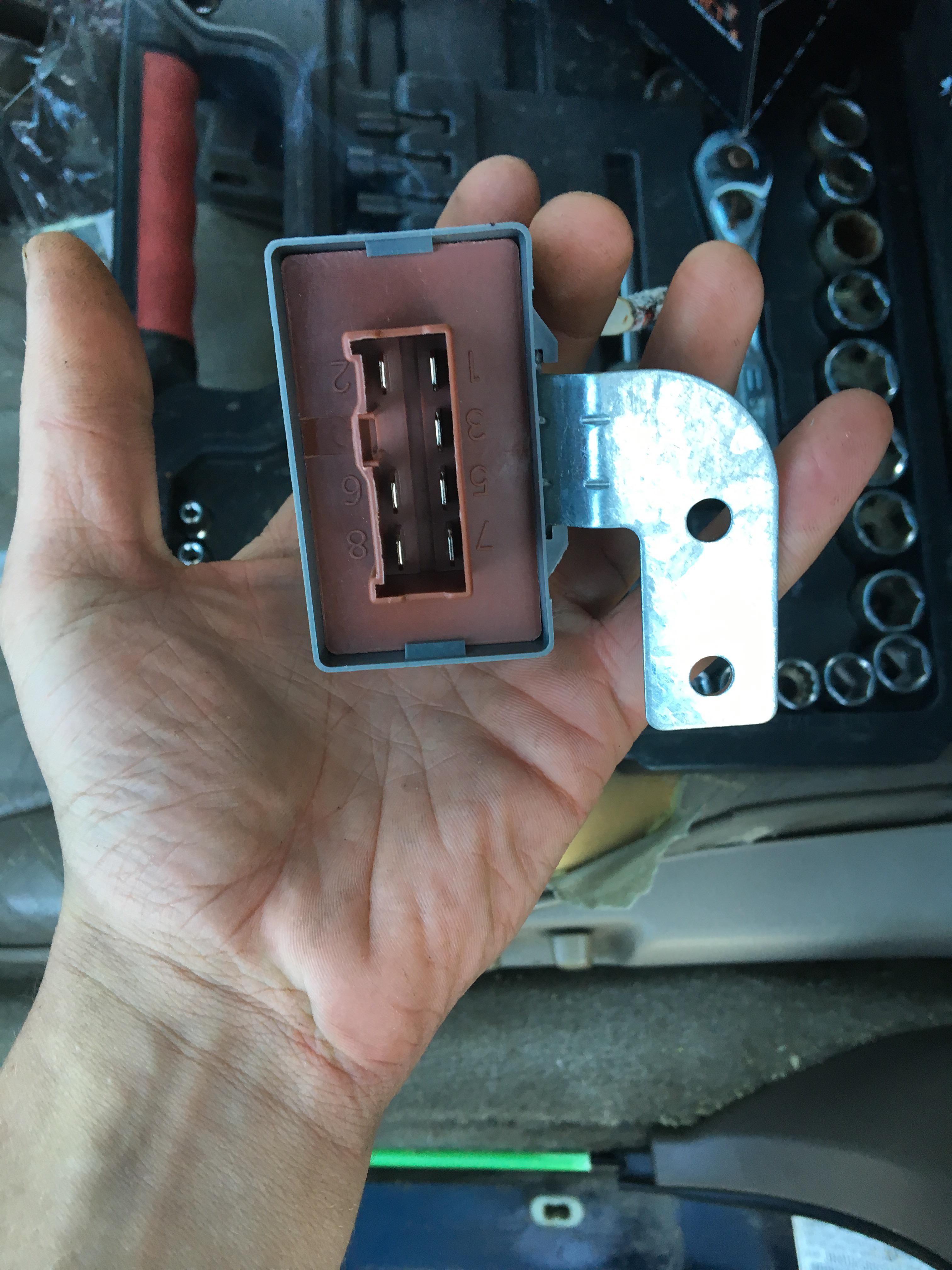 Fuel pump relay for a 1996 Acura TL. Trying to figure out where the