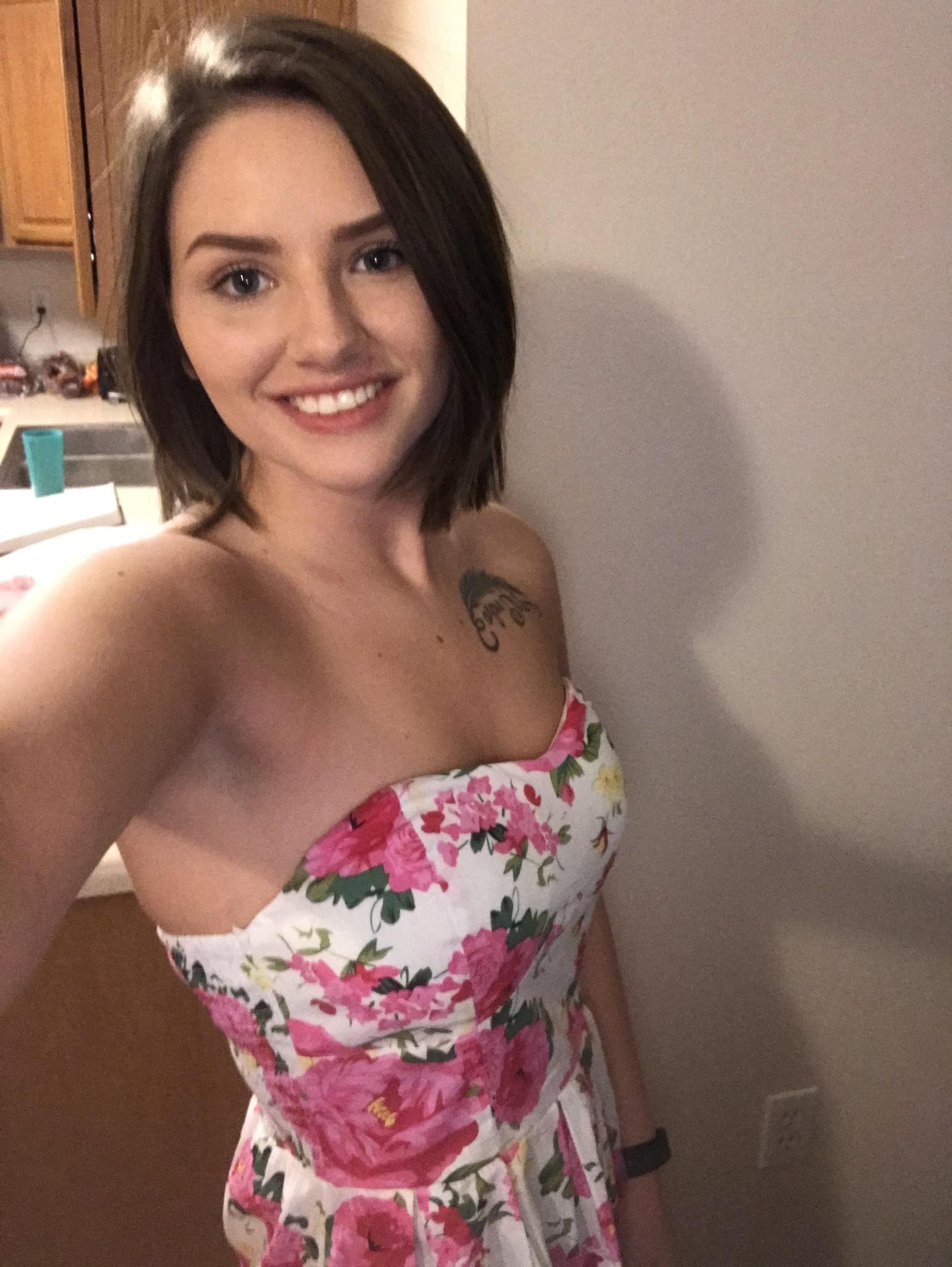 23F Found this selfie from a few years ago when I was rocking short hair! : selfies