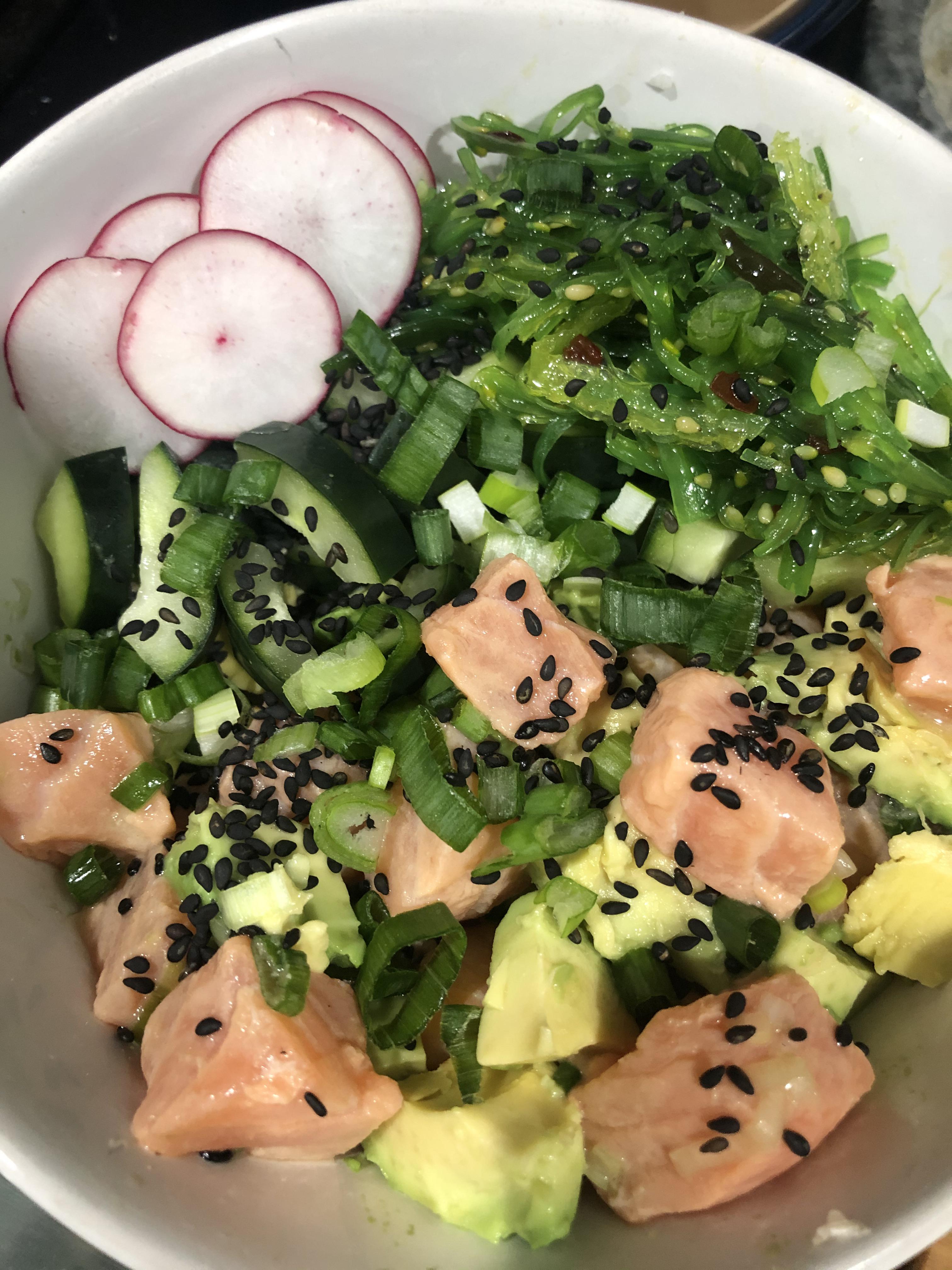 Dinner tonight this 513 calorie poke bowl 😋 r/1200isplenty