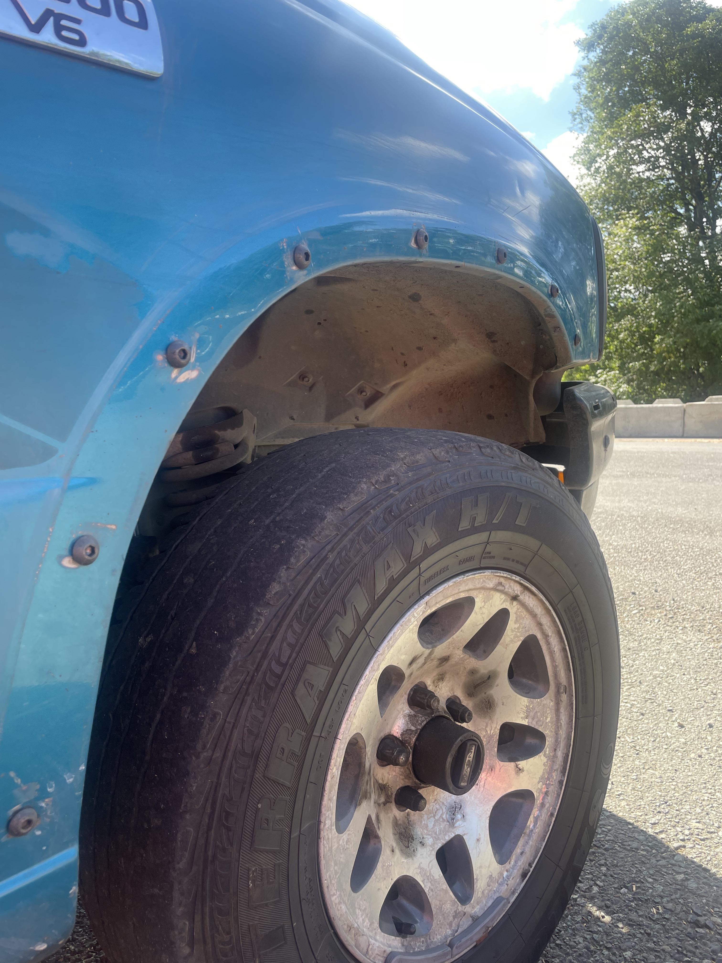 Stock fender flare holes r/fordranger