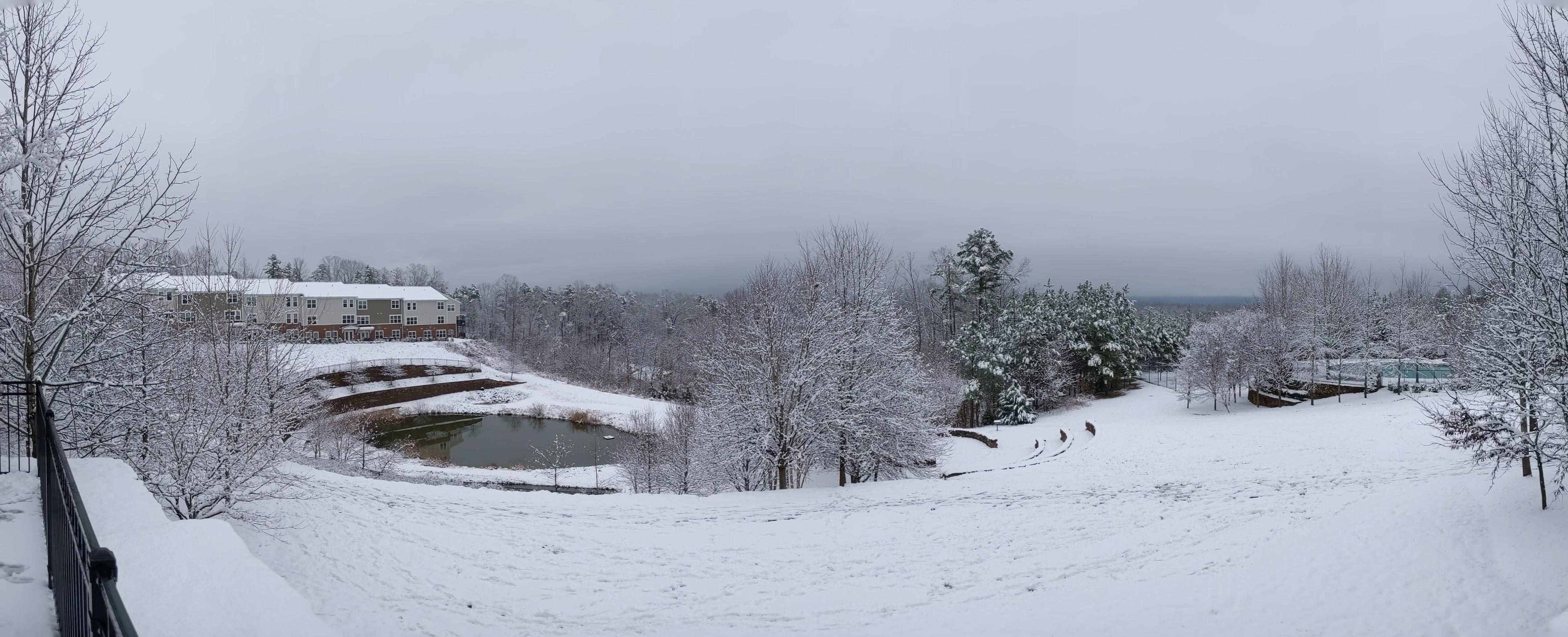 First snow I've seen in Charlottesville r/Charlottesville
