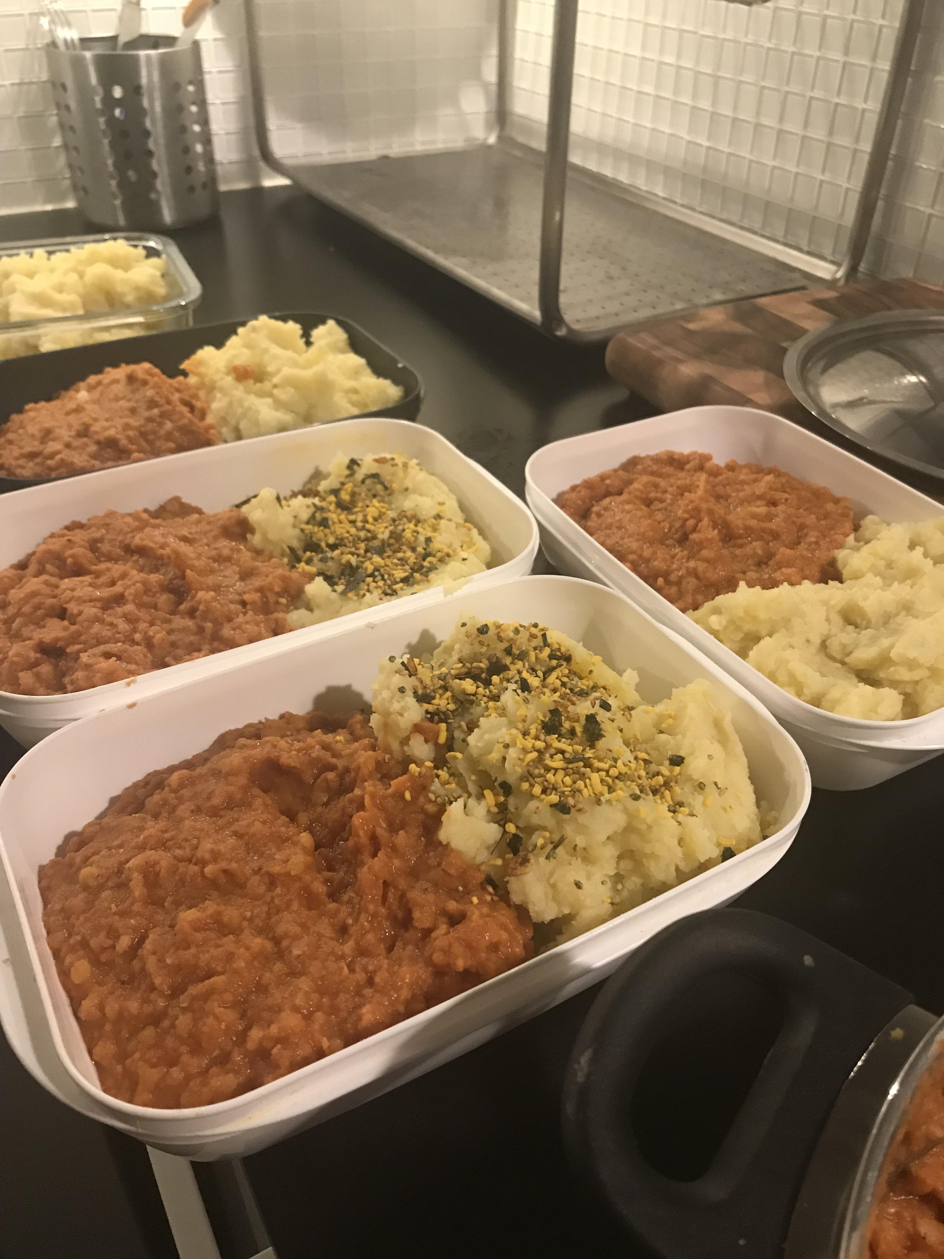 Lentils ”cream” and mashed potatoes