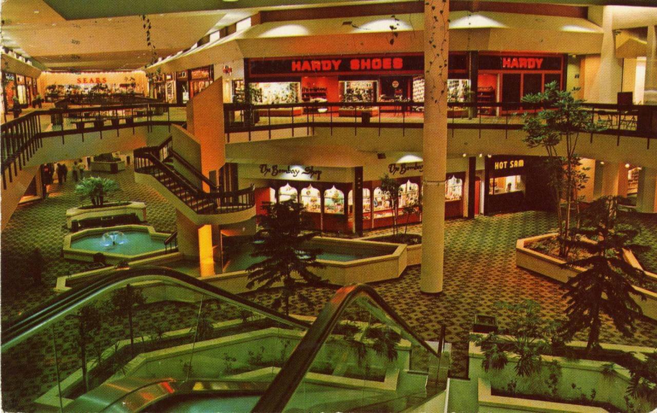 Inside the Macon Mall (Circa 1970s) r/macon