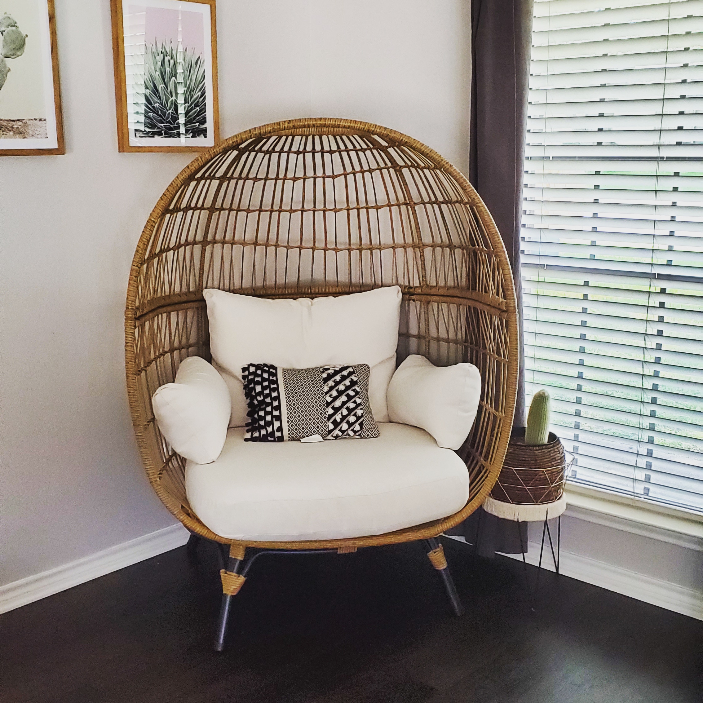 New favorite spot in the house, bought this 400 egg chair for 150 at my