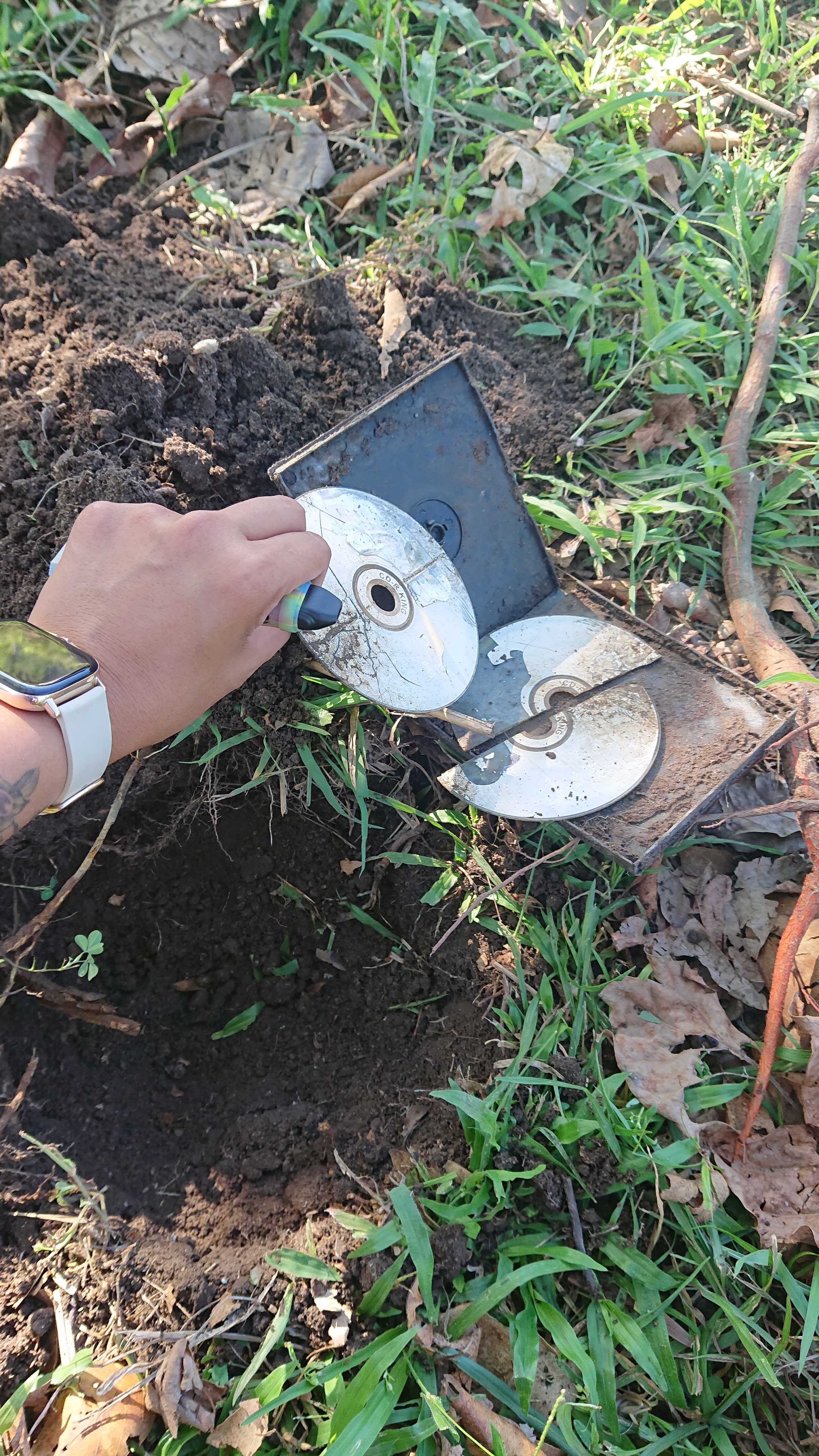 Stardew Valley does not lie. Digging around in my farm, look what trash