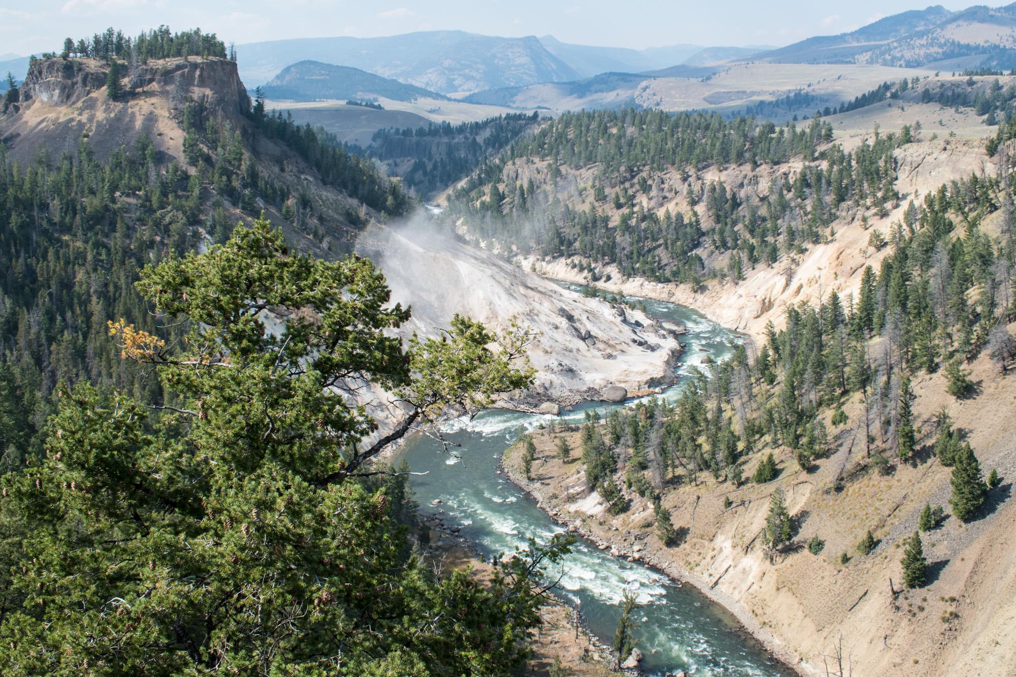 Yellowstone River Canyon, Yellowstone National Park, WY [2000x1333] [OC