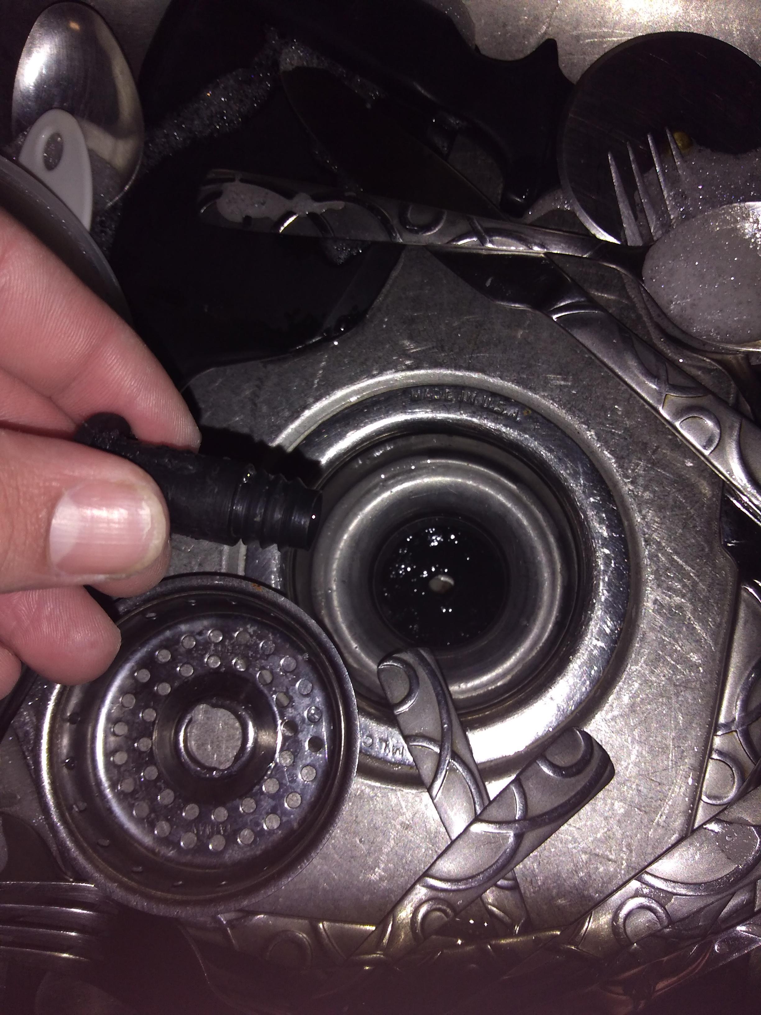 Drain plug broke off in the sink r/Wellthatsucks