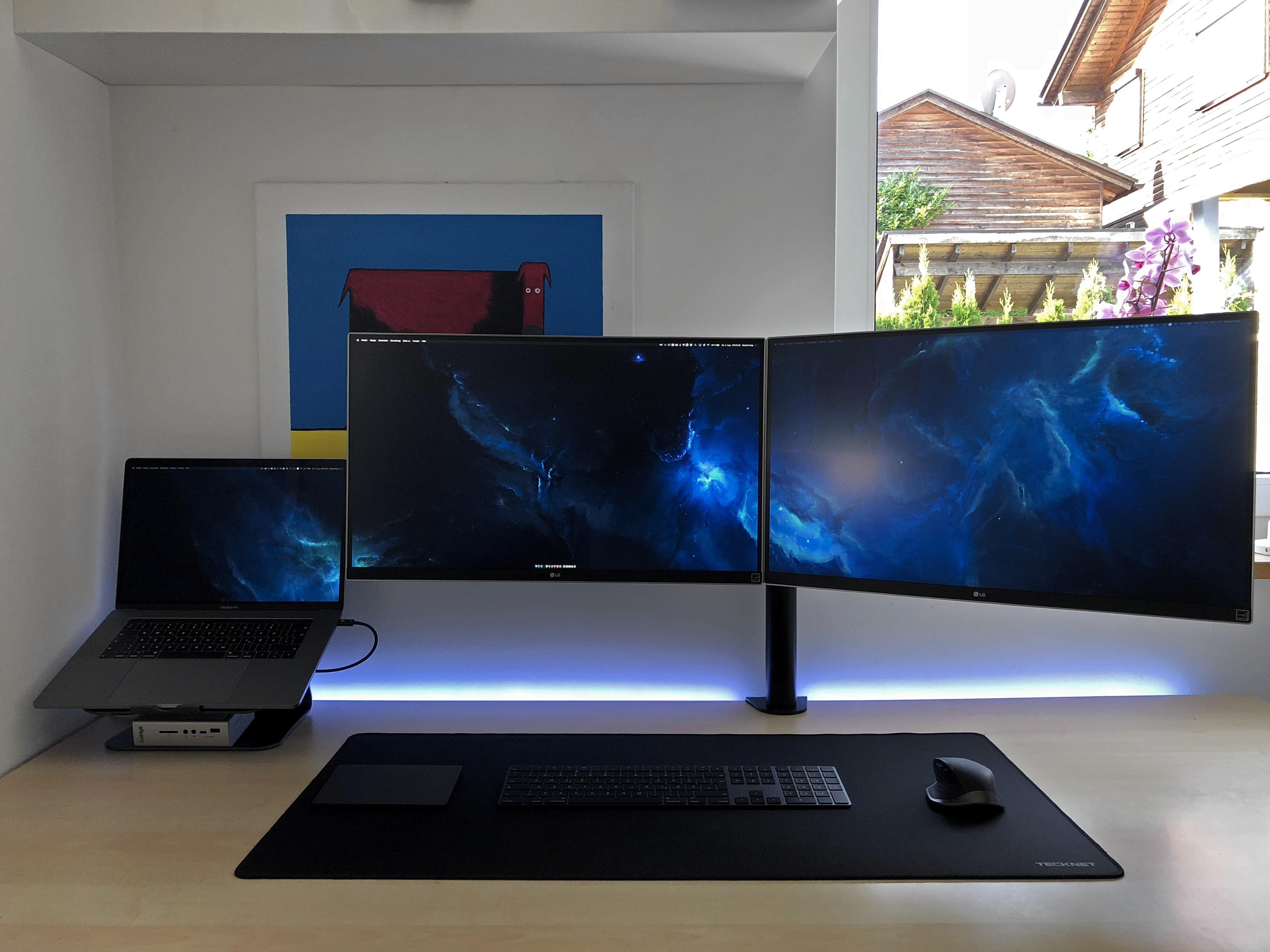 Finished my dual 27 inch Space Gray MacBook Pro setup r/macsetups