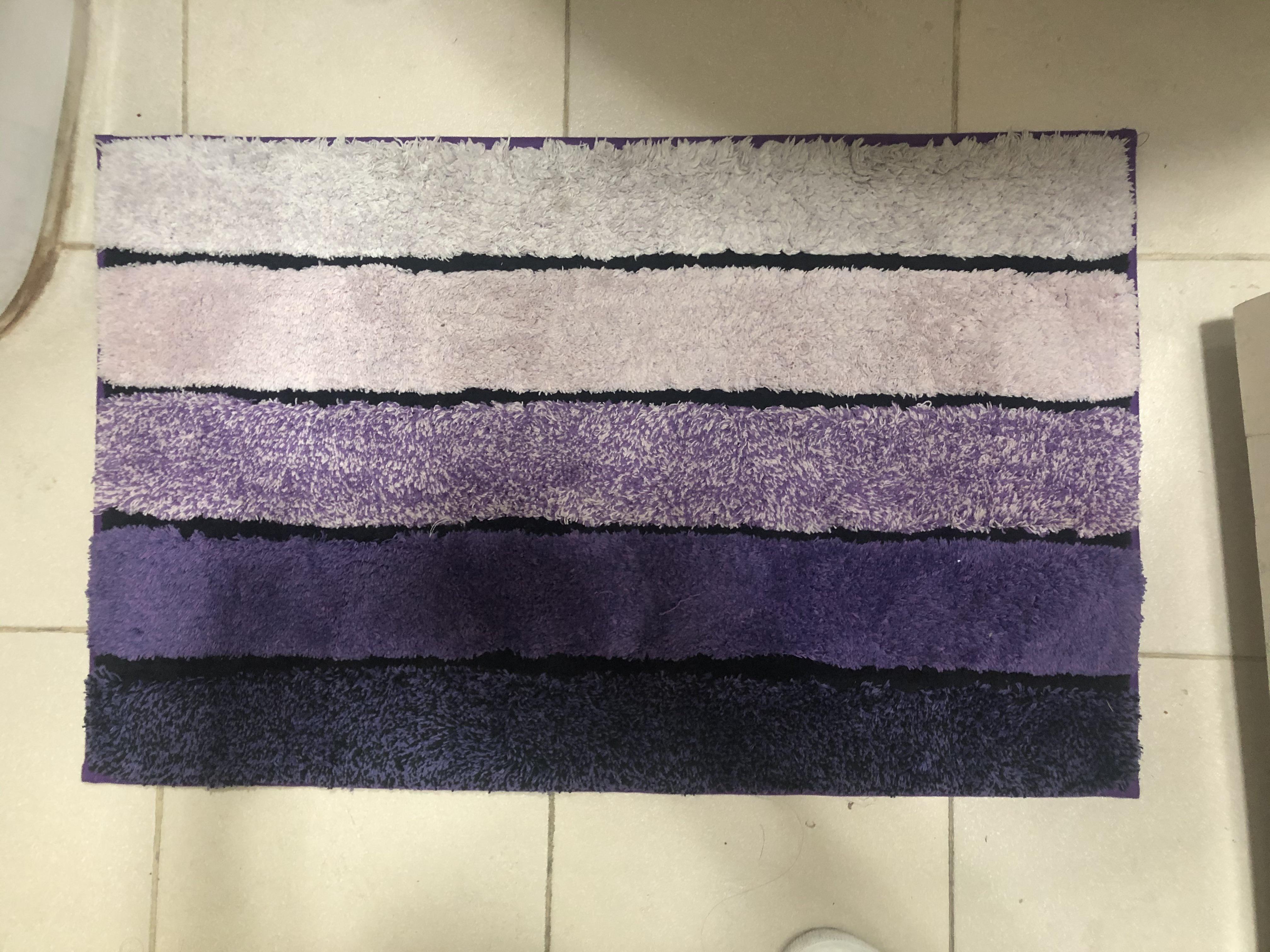 Just wanted to share this bathroom rug my mom bought one time ‘cause