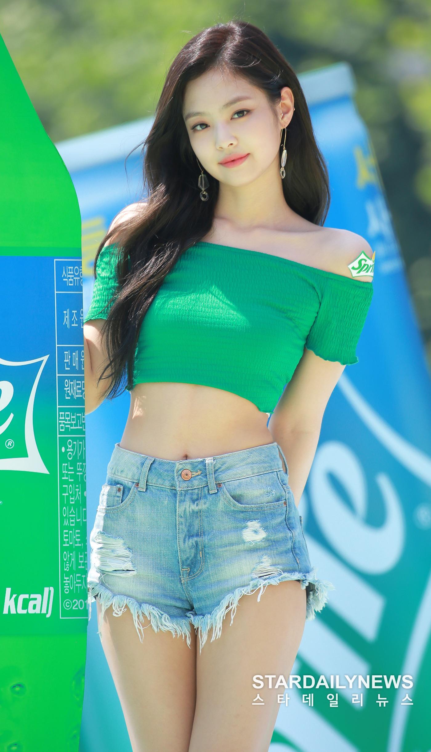 Sexy and playful Jennie Kim : Celebhub