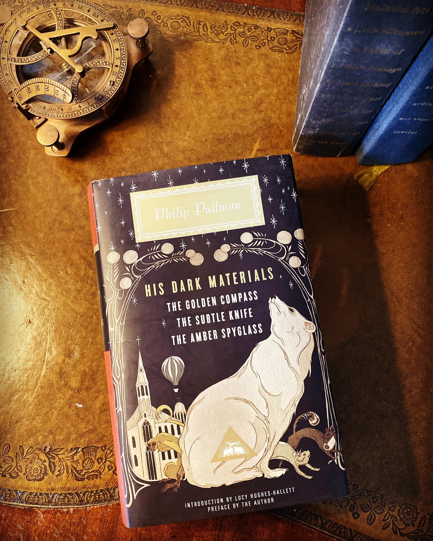 One of my favorite editions of His Dark Materials r/bookporn