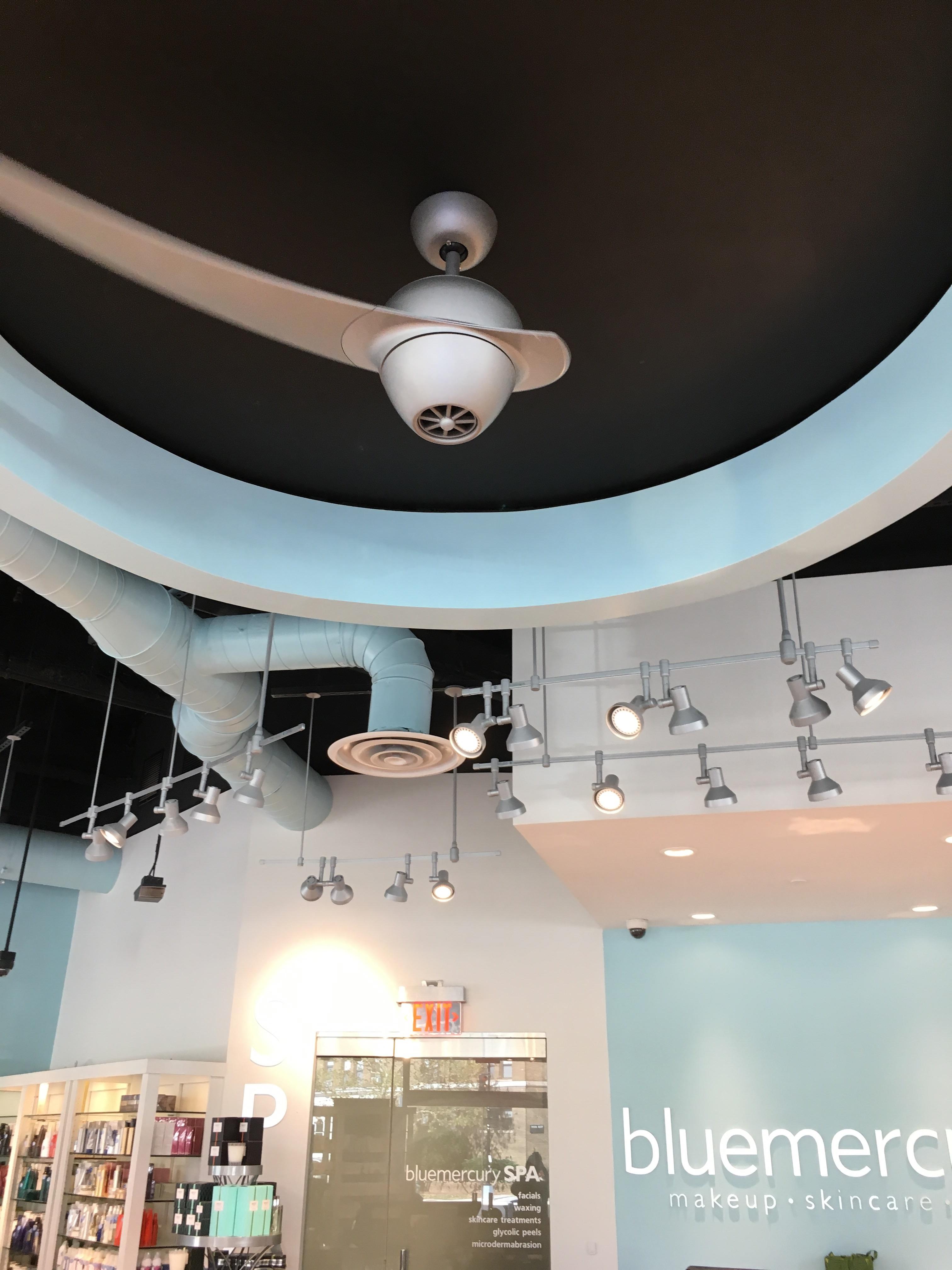 Ceiling fan with just one blade. : r/mildlyinteresting