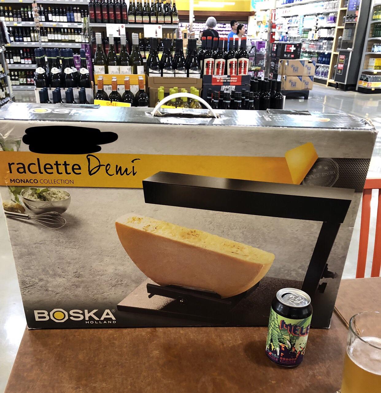 Saved this from the trash compactor today 😯 r/Cheese