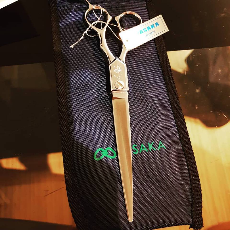 How do you tell if these scissors are authentic or not? I got them the