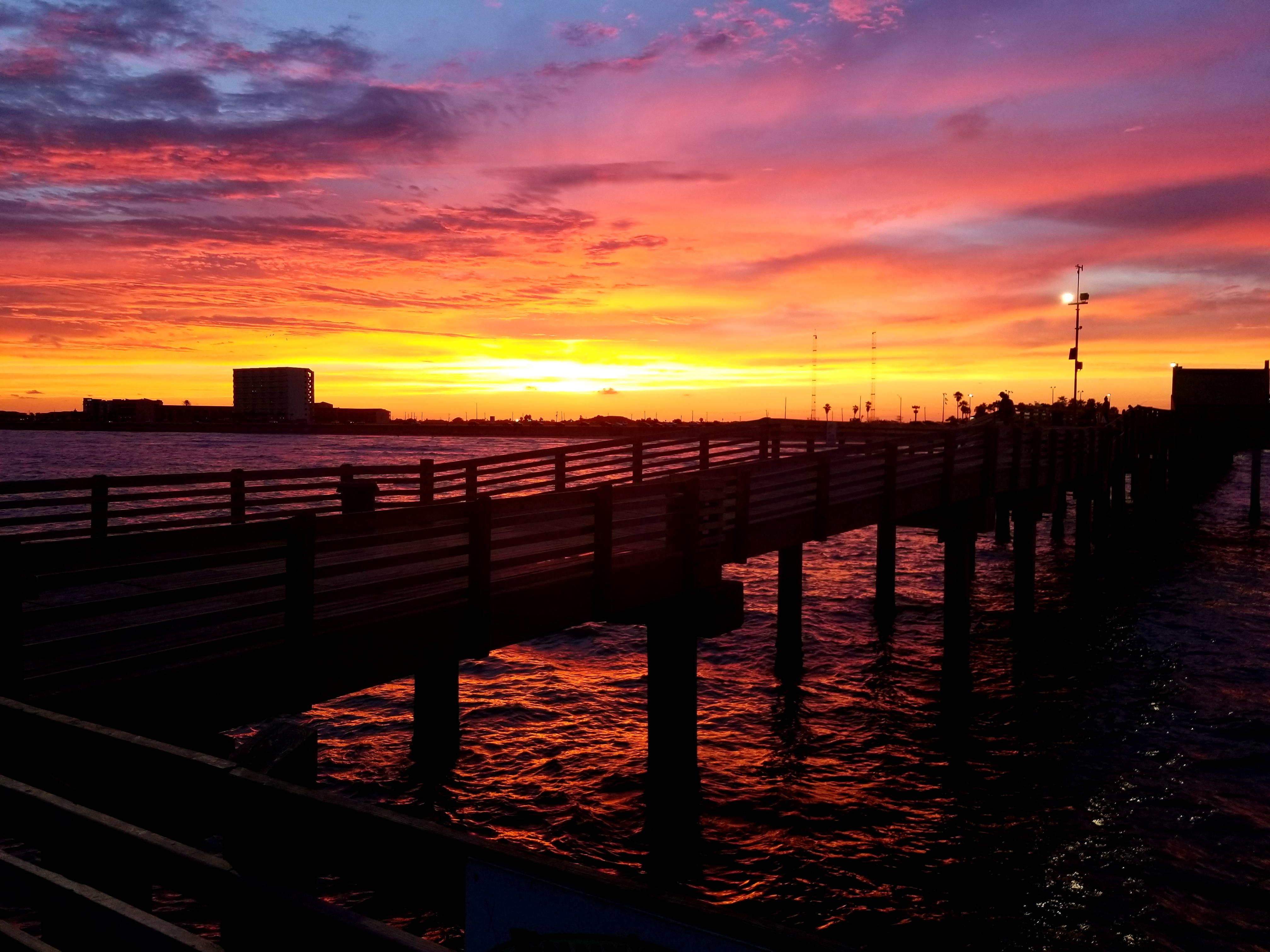 [OC] sunset in Galveston Texas, off the seawall. r/pics