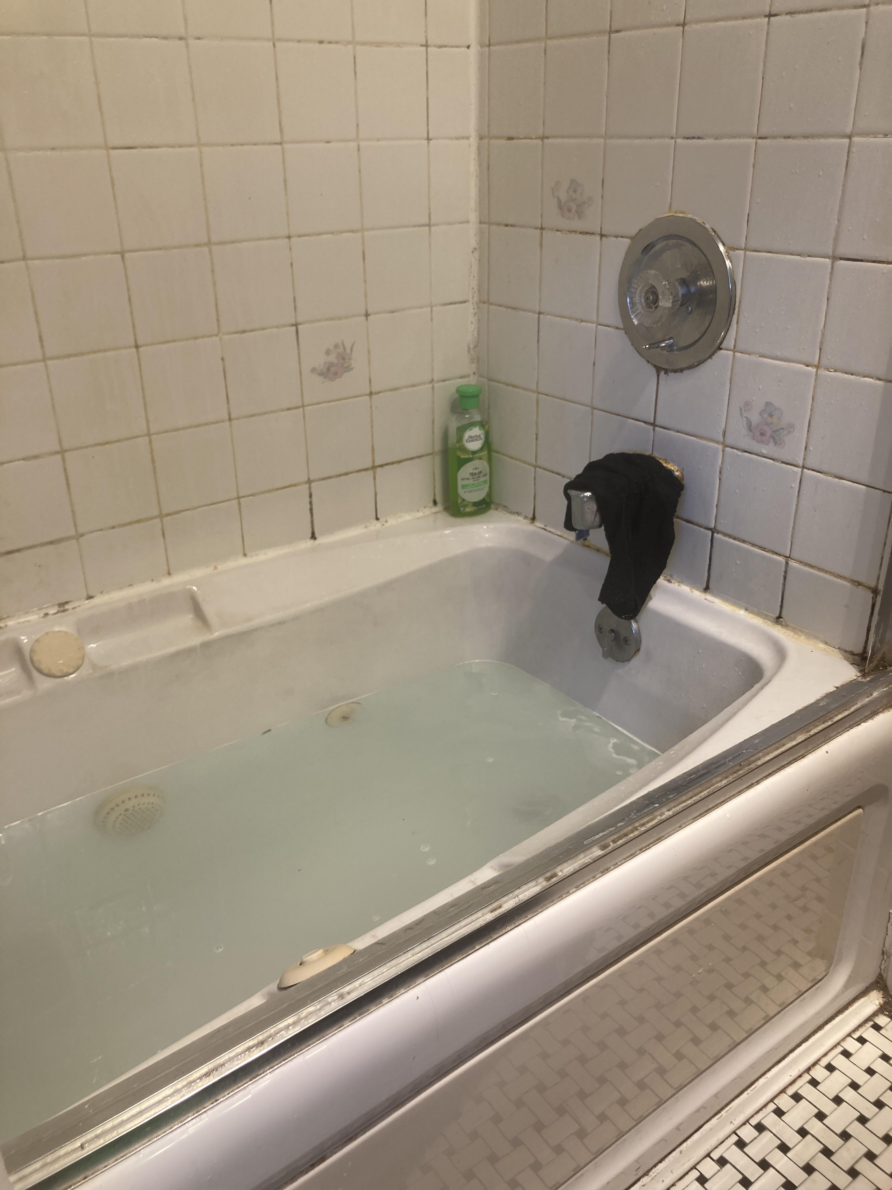 My bathtub look like almond water backrooms