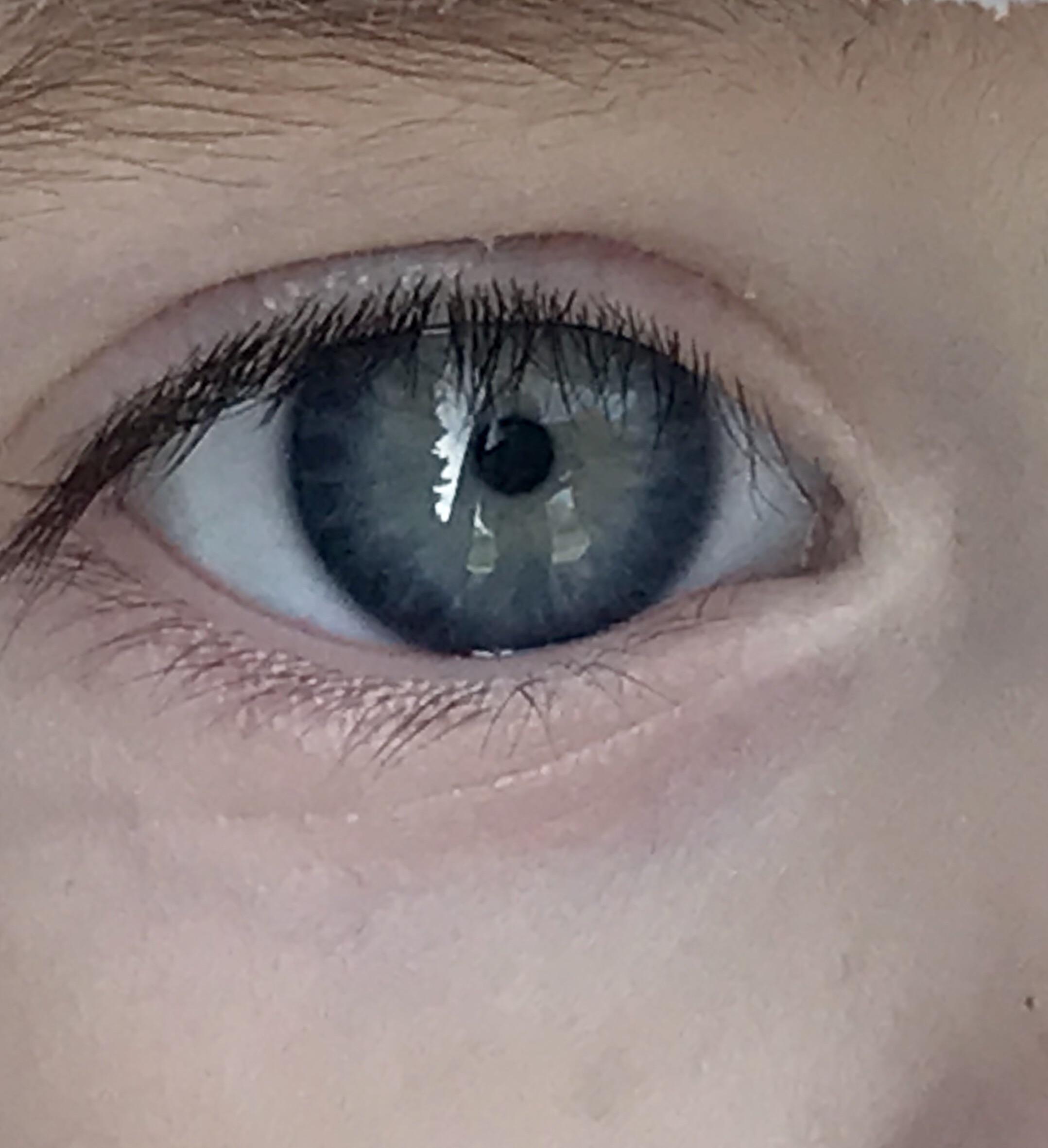 Sea foam center with navy rim r/eyes