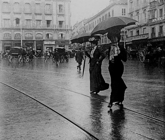 Puerta del Sol, Madrid, Spain. 1800s. r/VictorianEra
