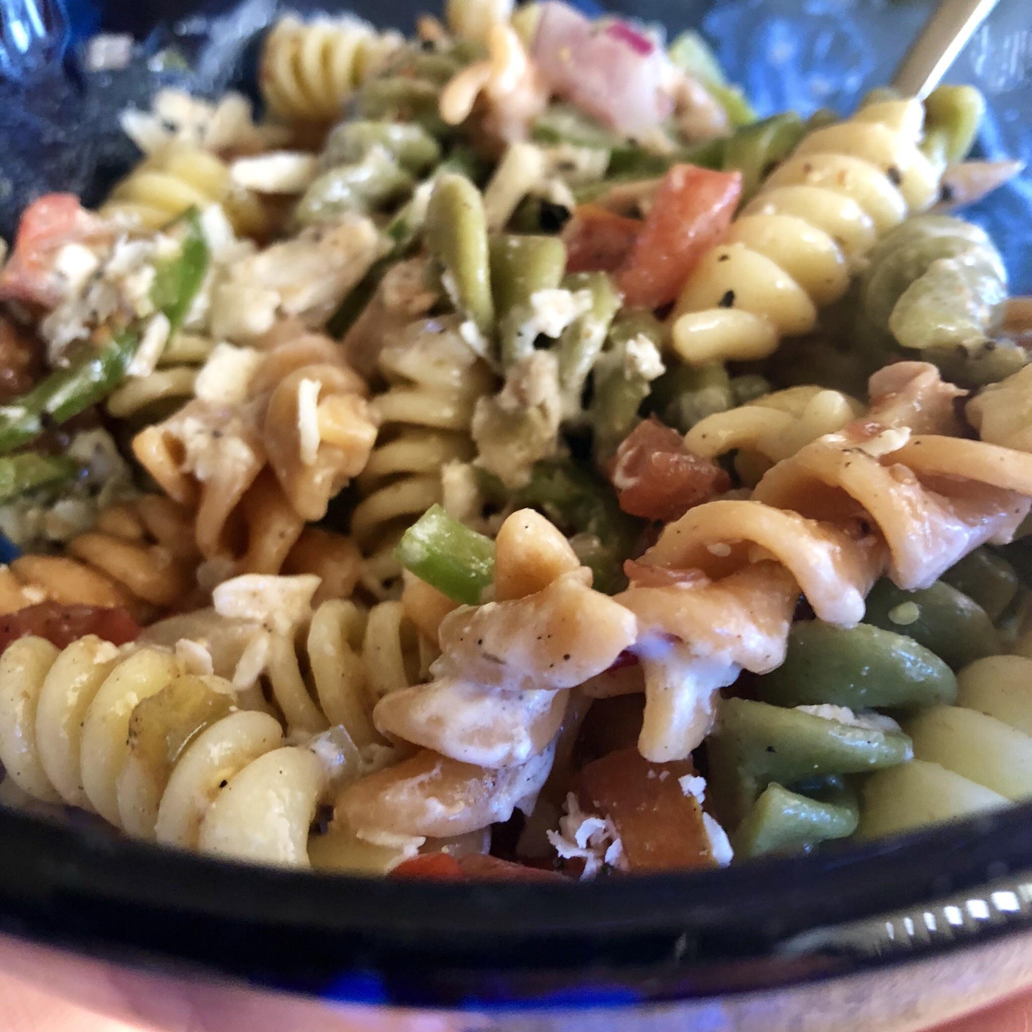 [Homemade] Smoked chicken pasta salad. r/food