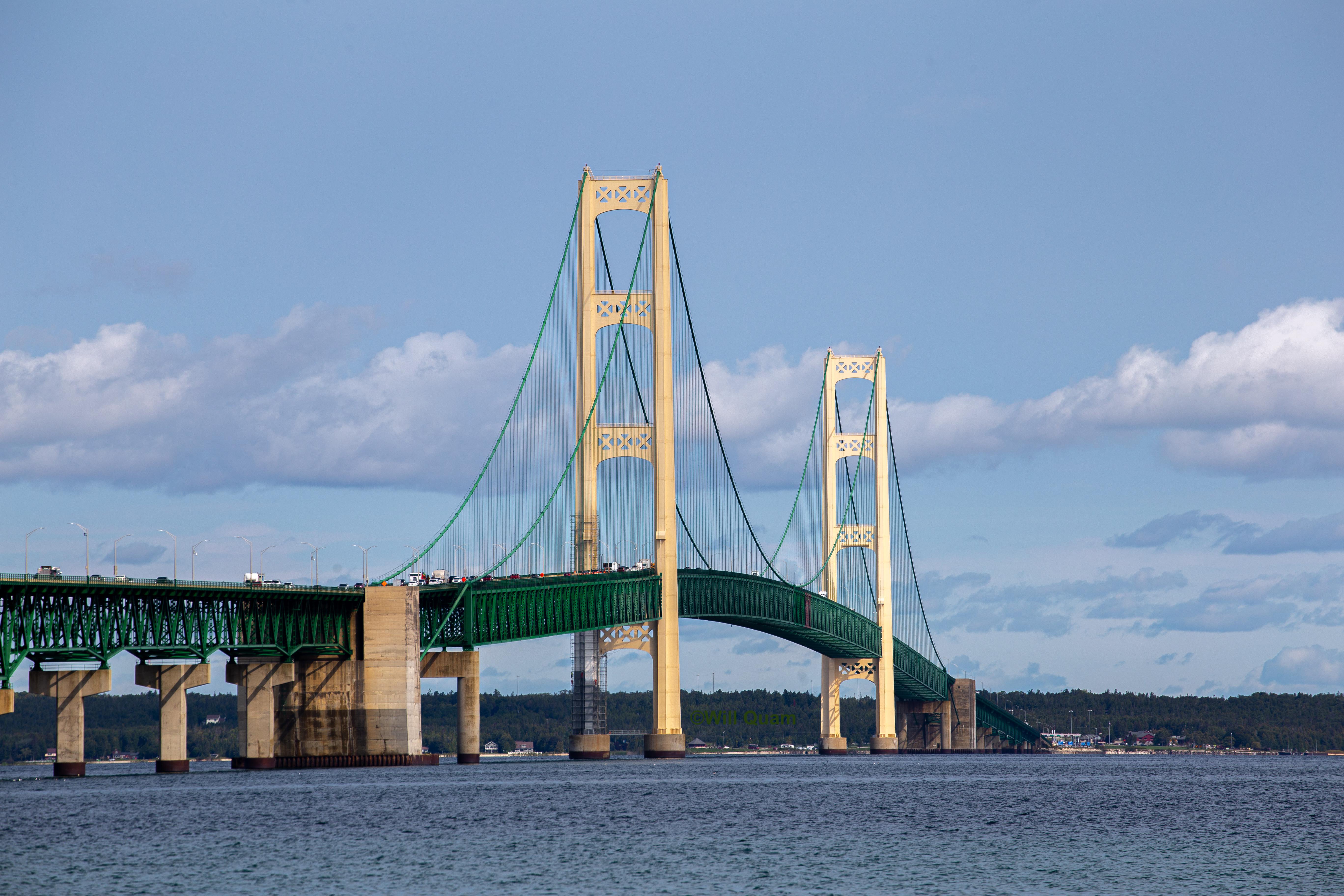 Mackinac Bridge, connecting Upper and Lower Michigan. [OC] r