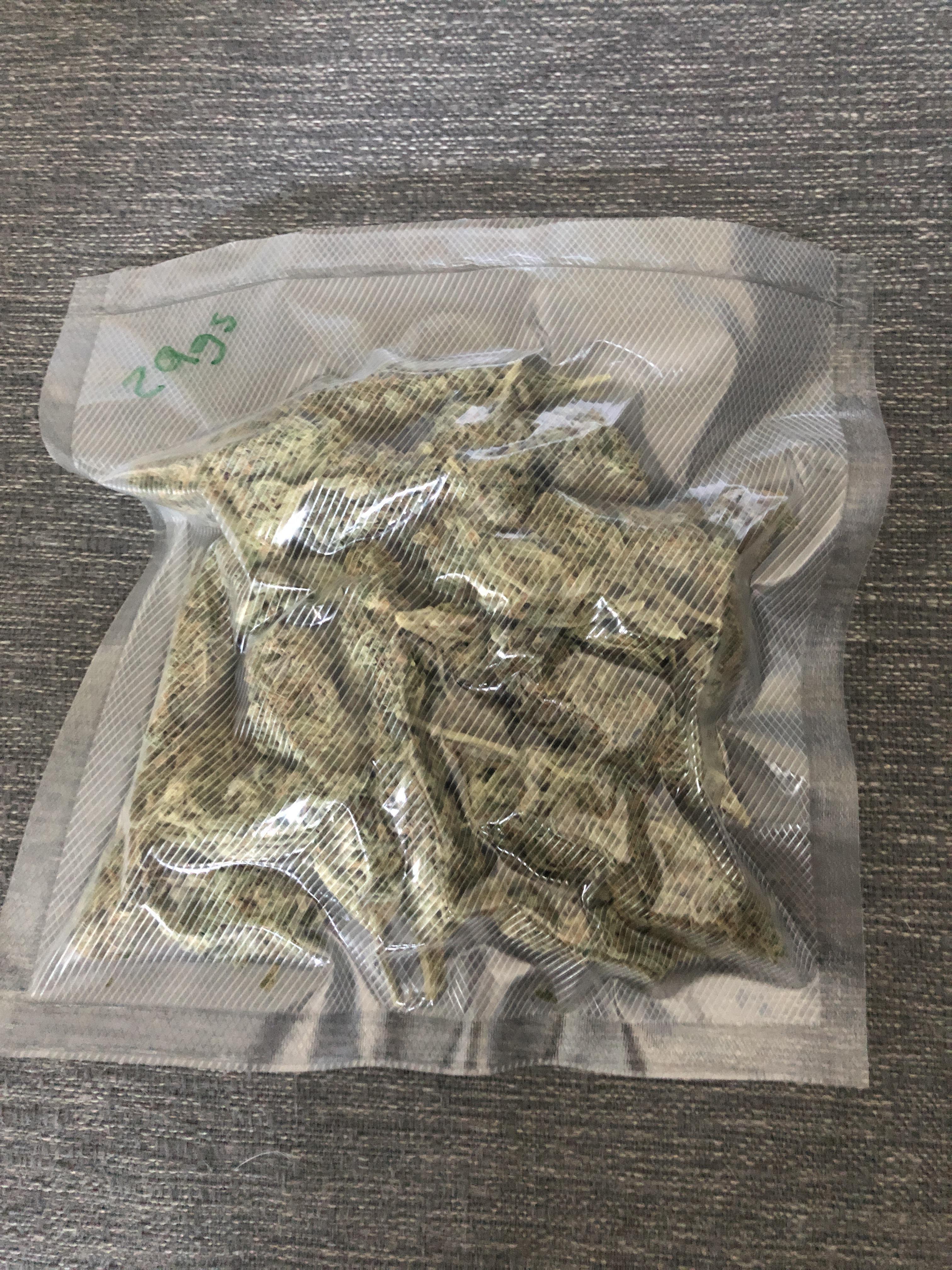 Anyone else you vacuum sealing for long term storage? r/microgrowery