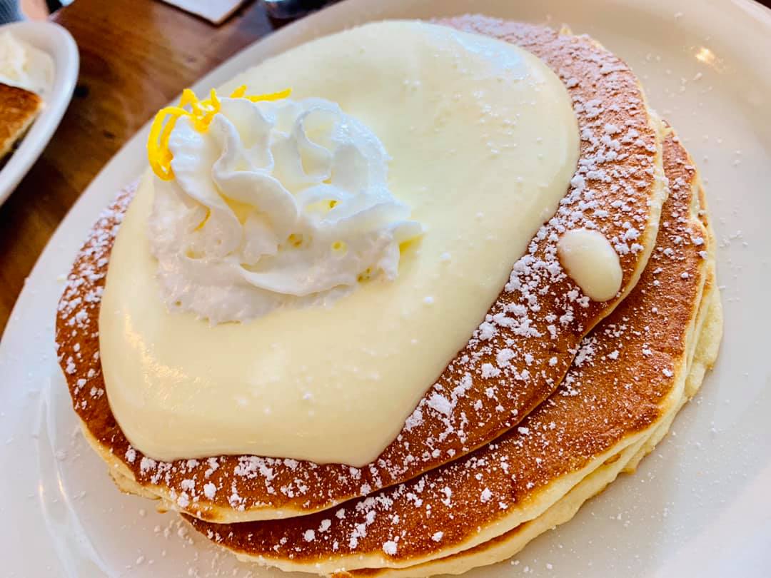 [I ate] Lilikoi Pancakes r/food