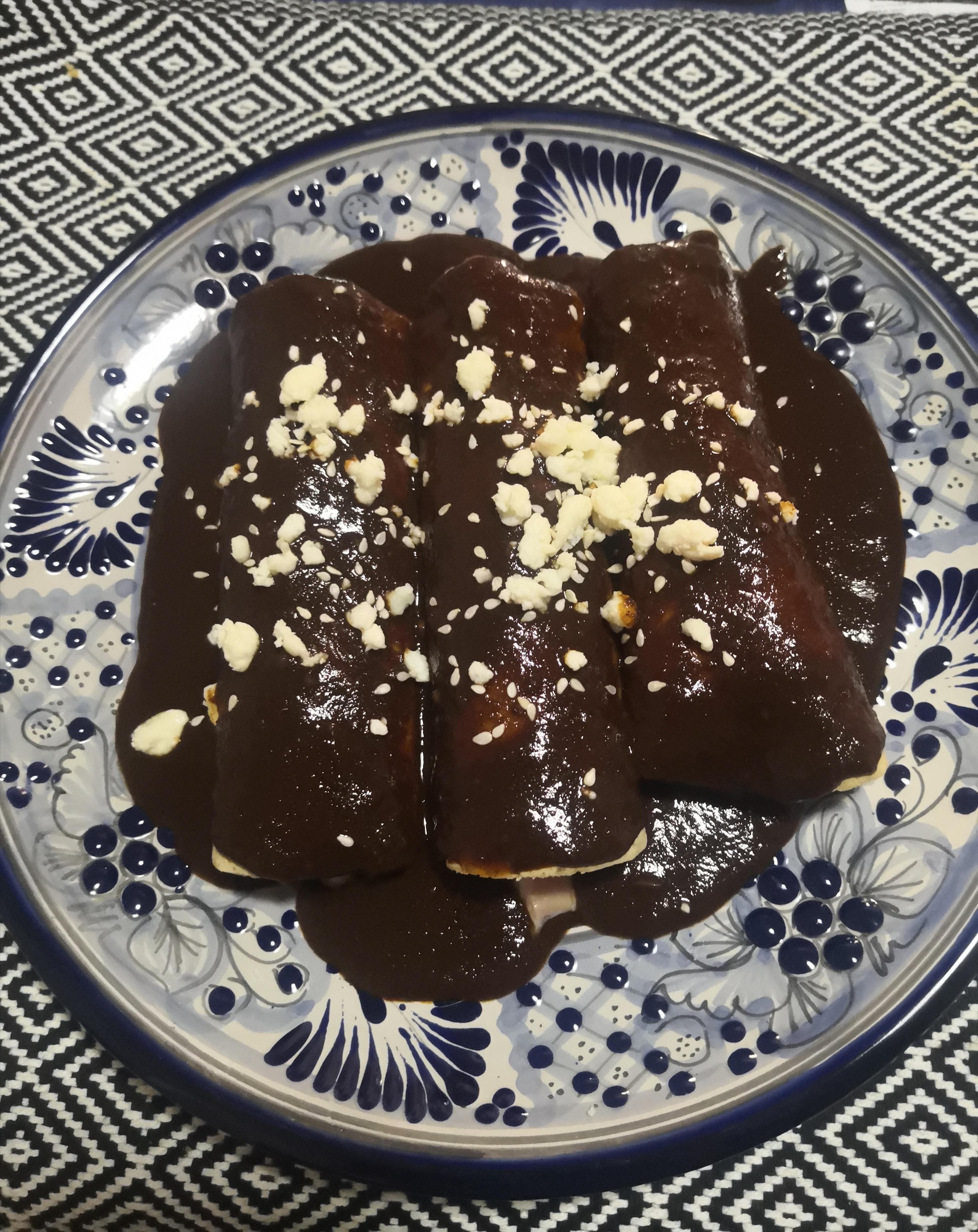 Enchiladas de mole r/mexicanfood