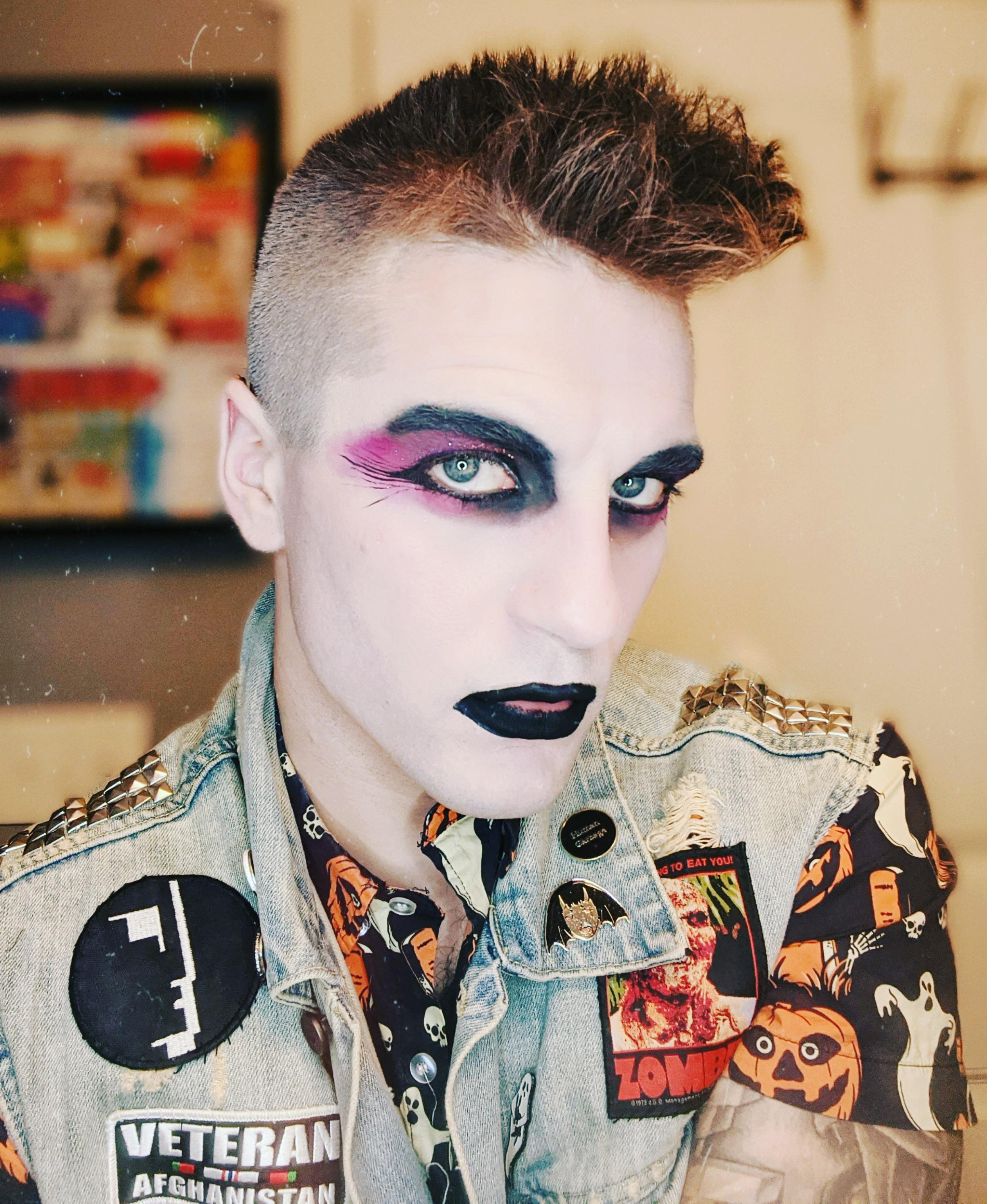 My band, Vision Video, just put out our first single! Come listen link in comments! r/postpunk