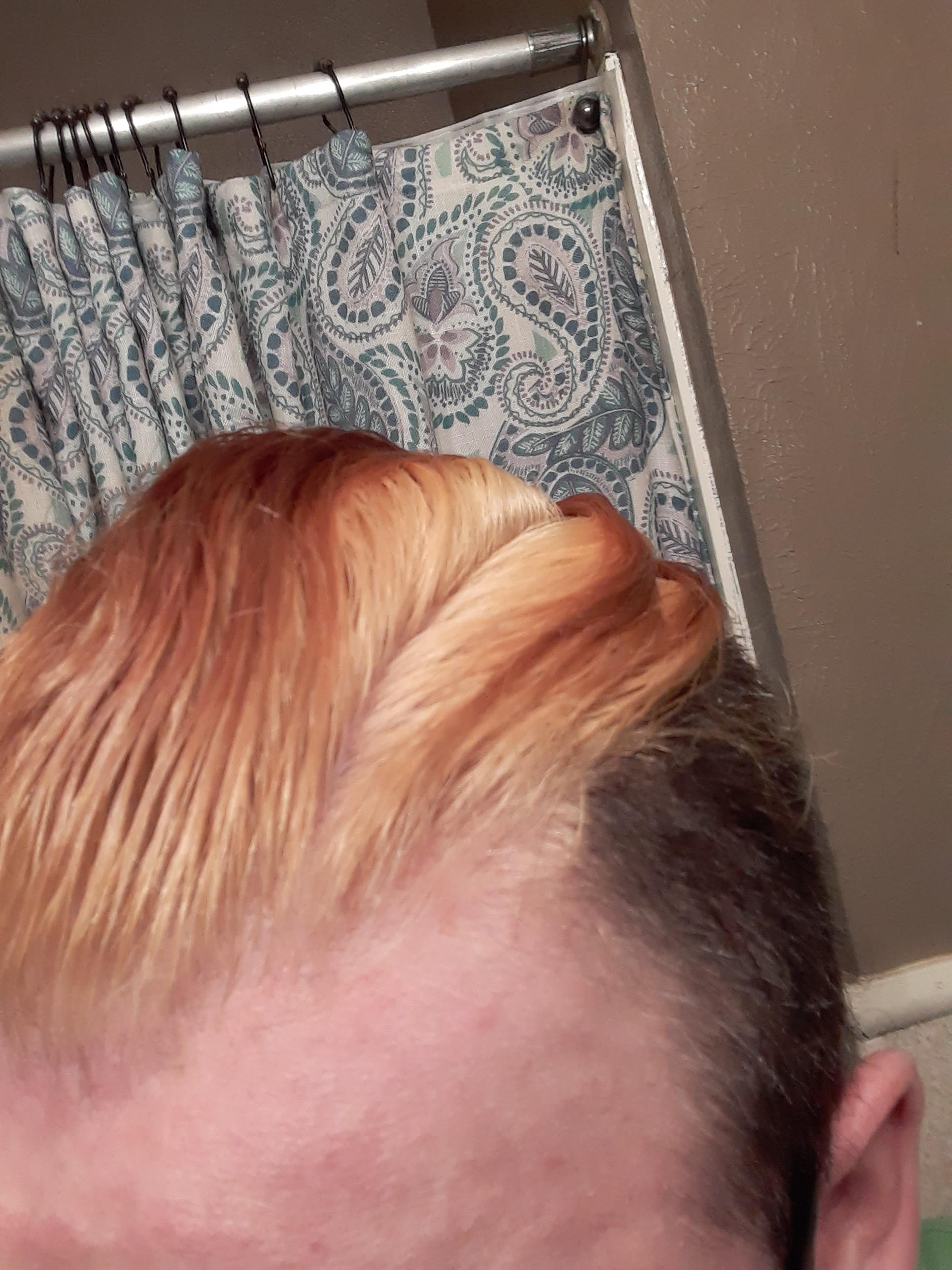 Just used Arctic Fox to bleach my hair (natural on the sides) and the length didn't lift enough