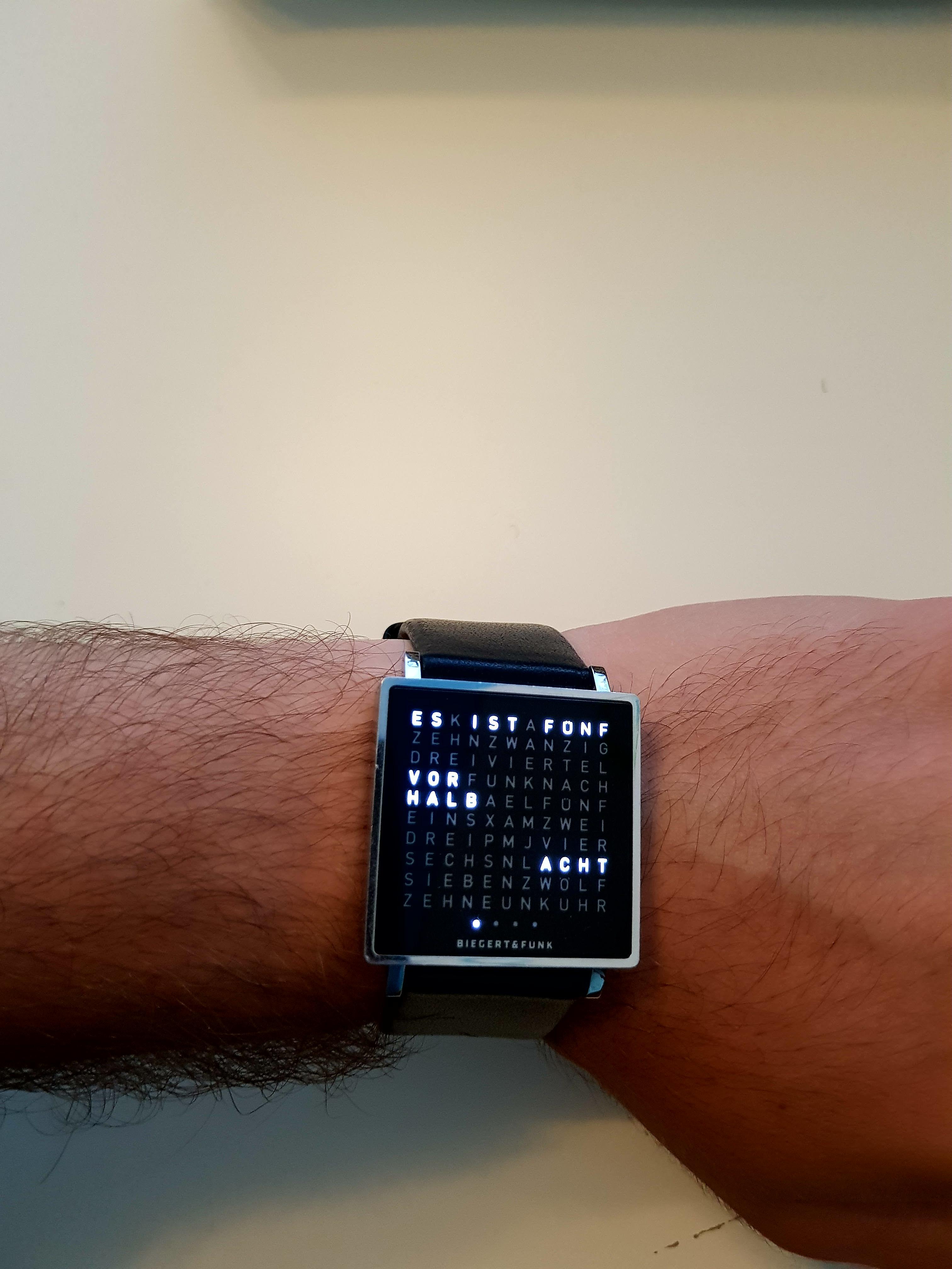 [Biegert&Funk] Qlocktwo W Watches