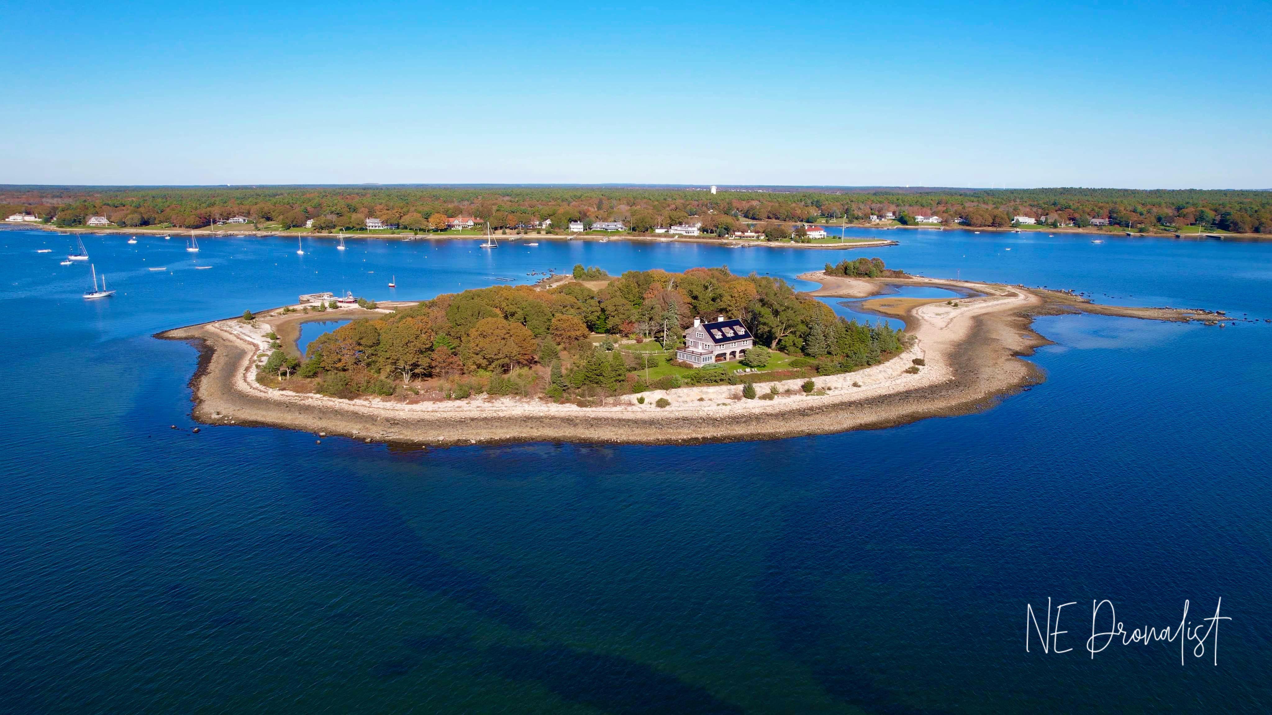 Overlooking the Beautiful Ram Island in Marion, MA 😎☀️ r/massachusetts