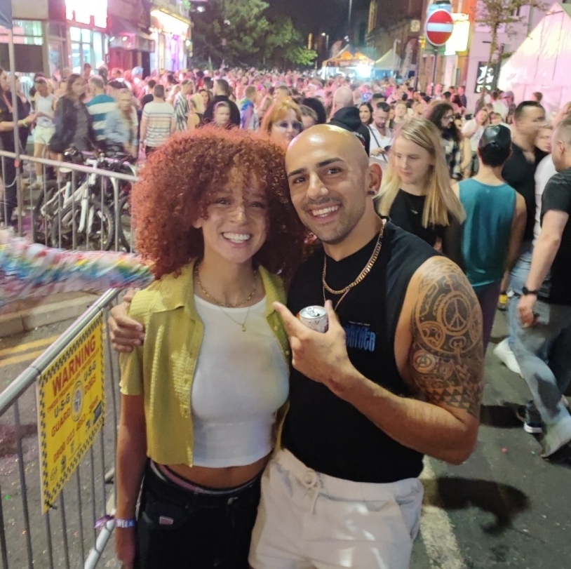 I met Karli in the UK! She was so nice in real life and absolutely STUNNING : thefalconandthews