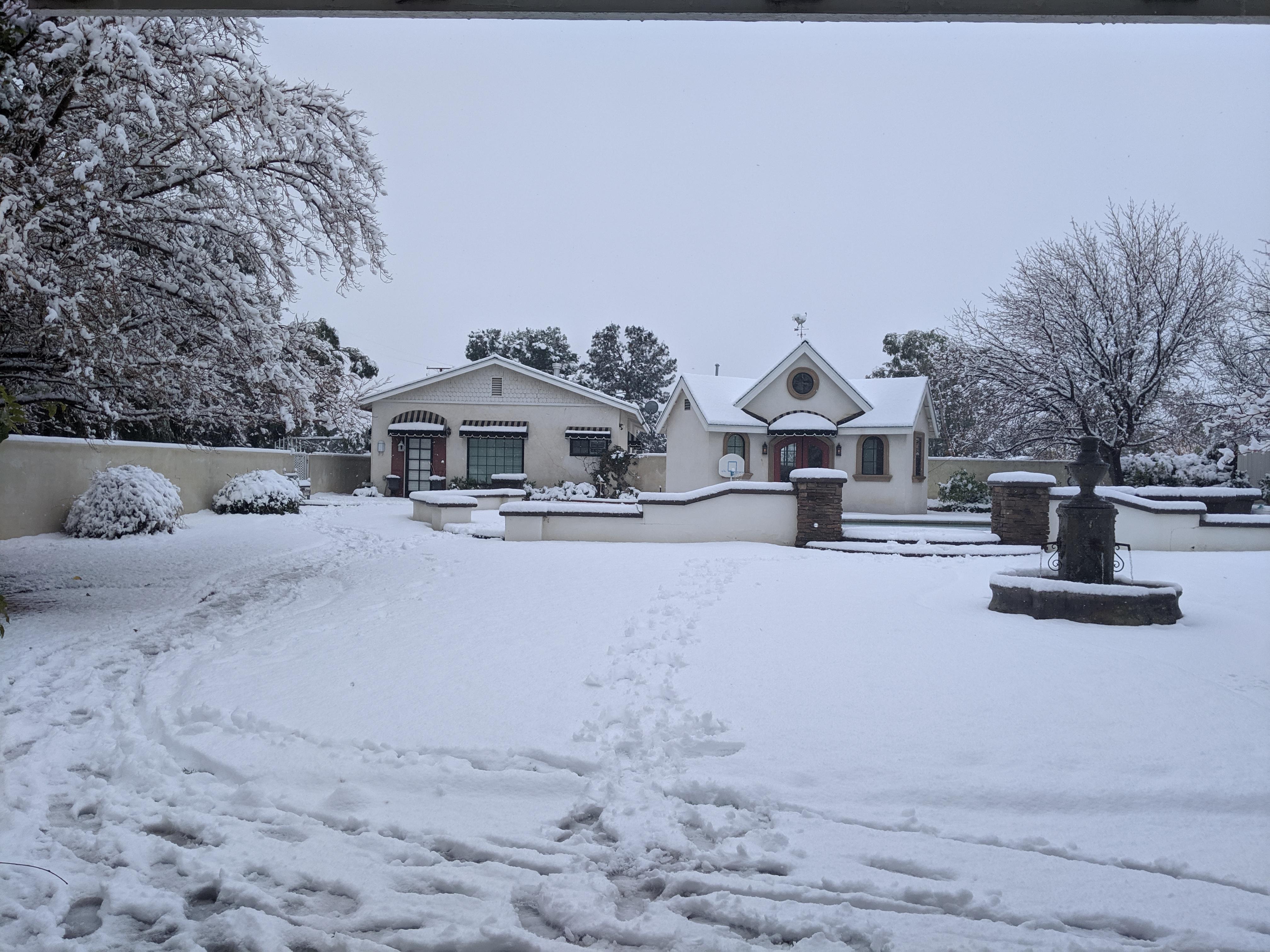 Snow on a Thanksgiving trip to Palmdale, California! r/roadtrip