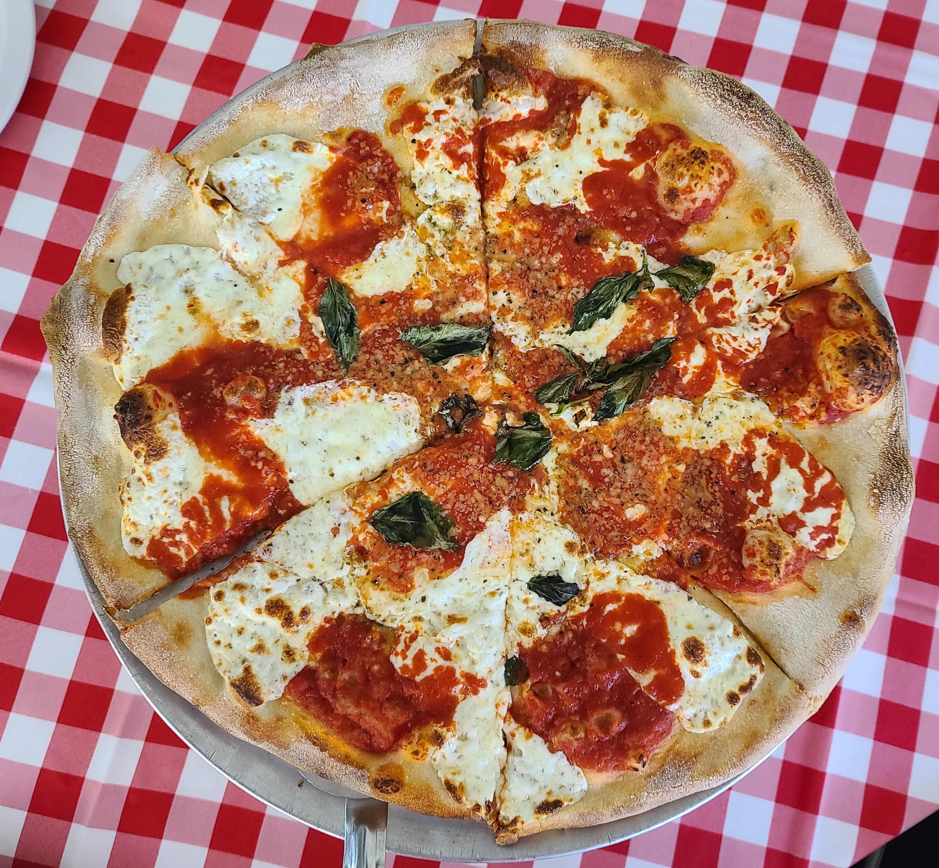 Tried Grimaldi's in Brooklyn for the First Time. A little overrated?? r/FoodNYC