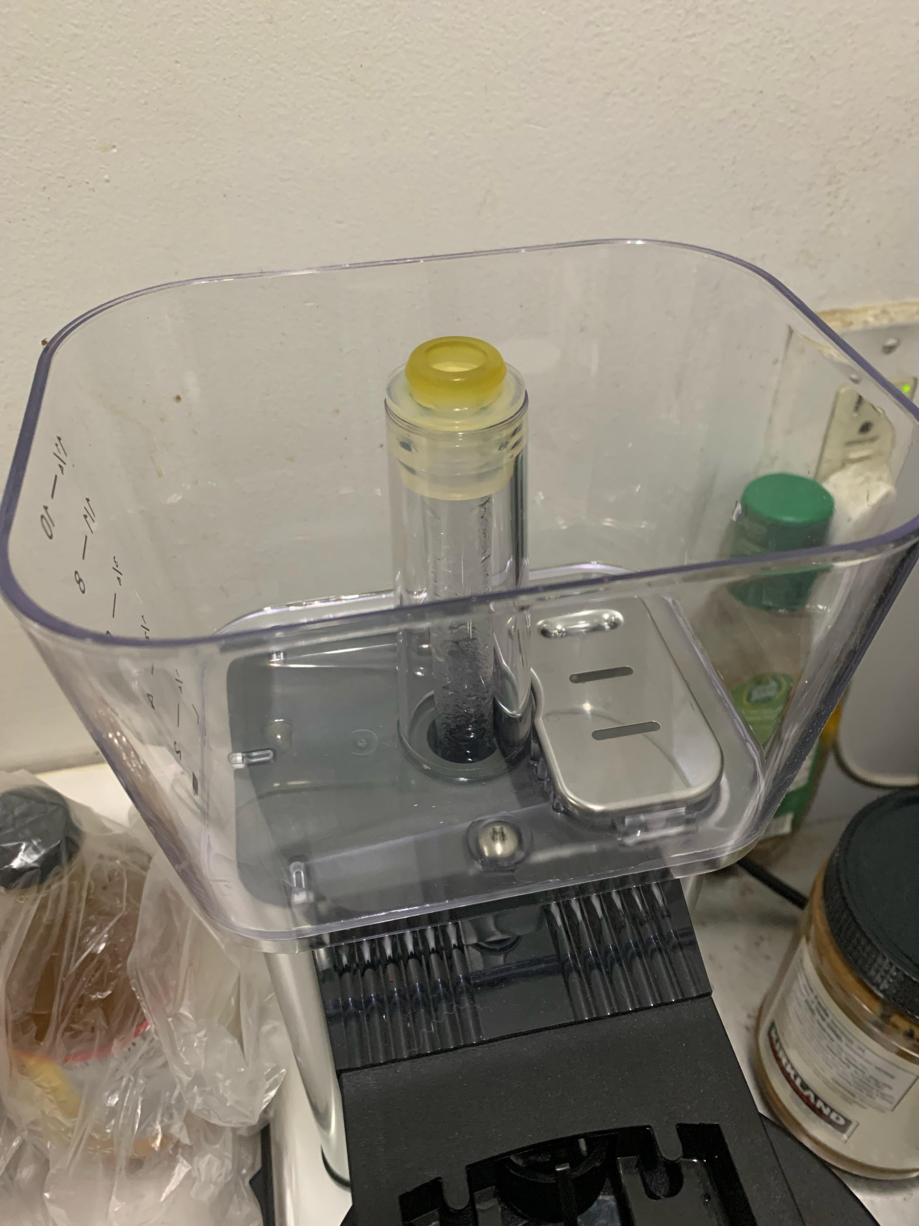 What is this and best way to clean? r/Moccamaster