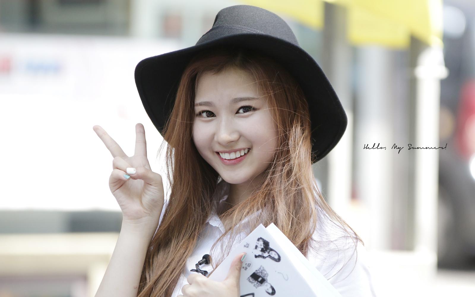 PreDebut Sana during Sixteen r/NoSanaNoLife