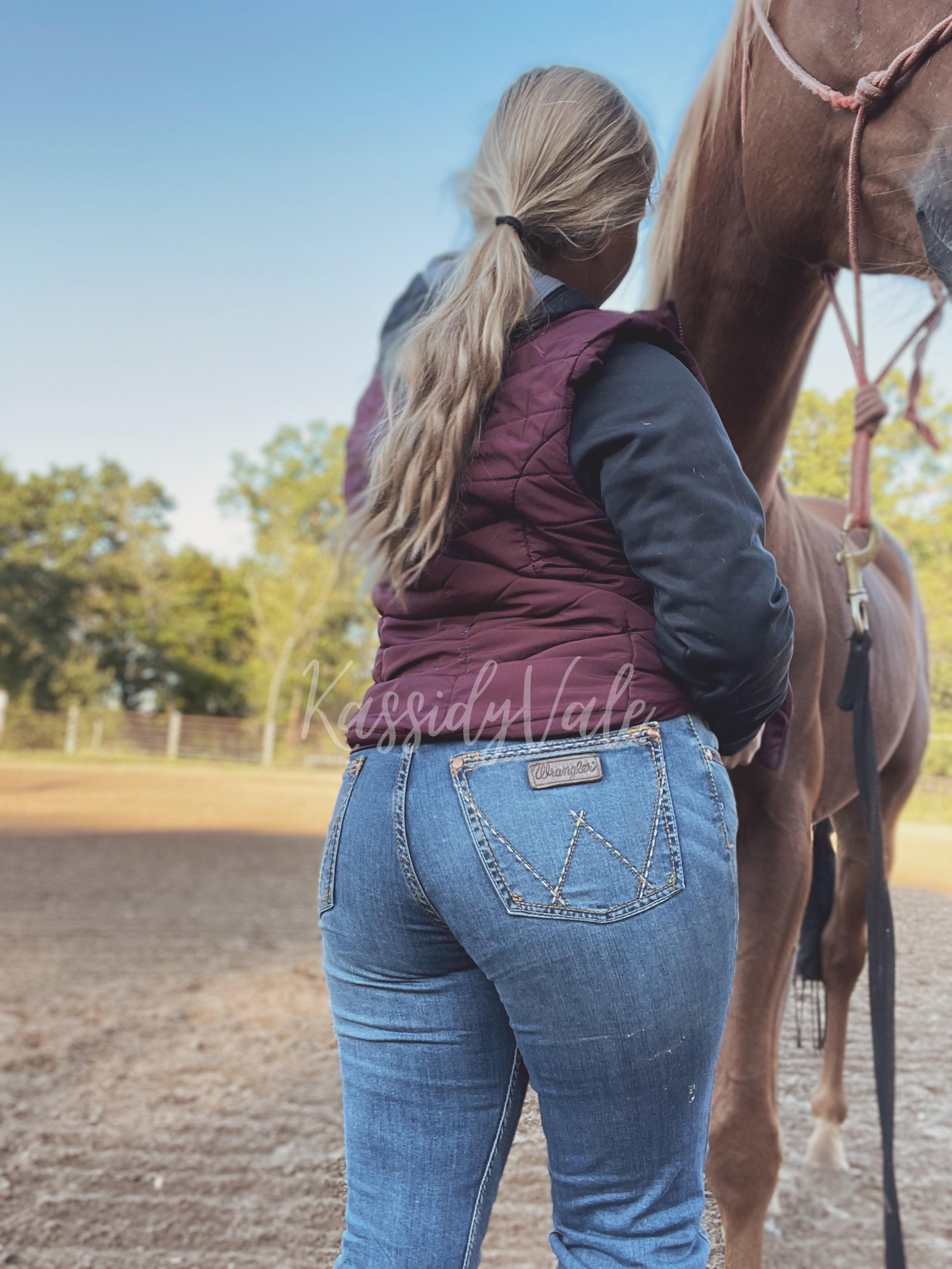 Only the real cowgirls know how to ride 😉 : PrettyCowgirls