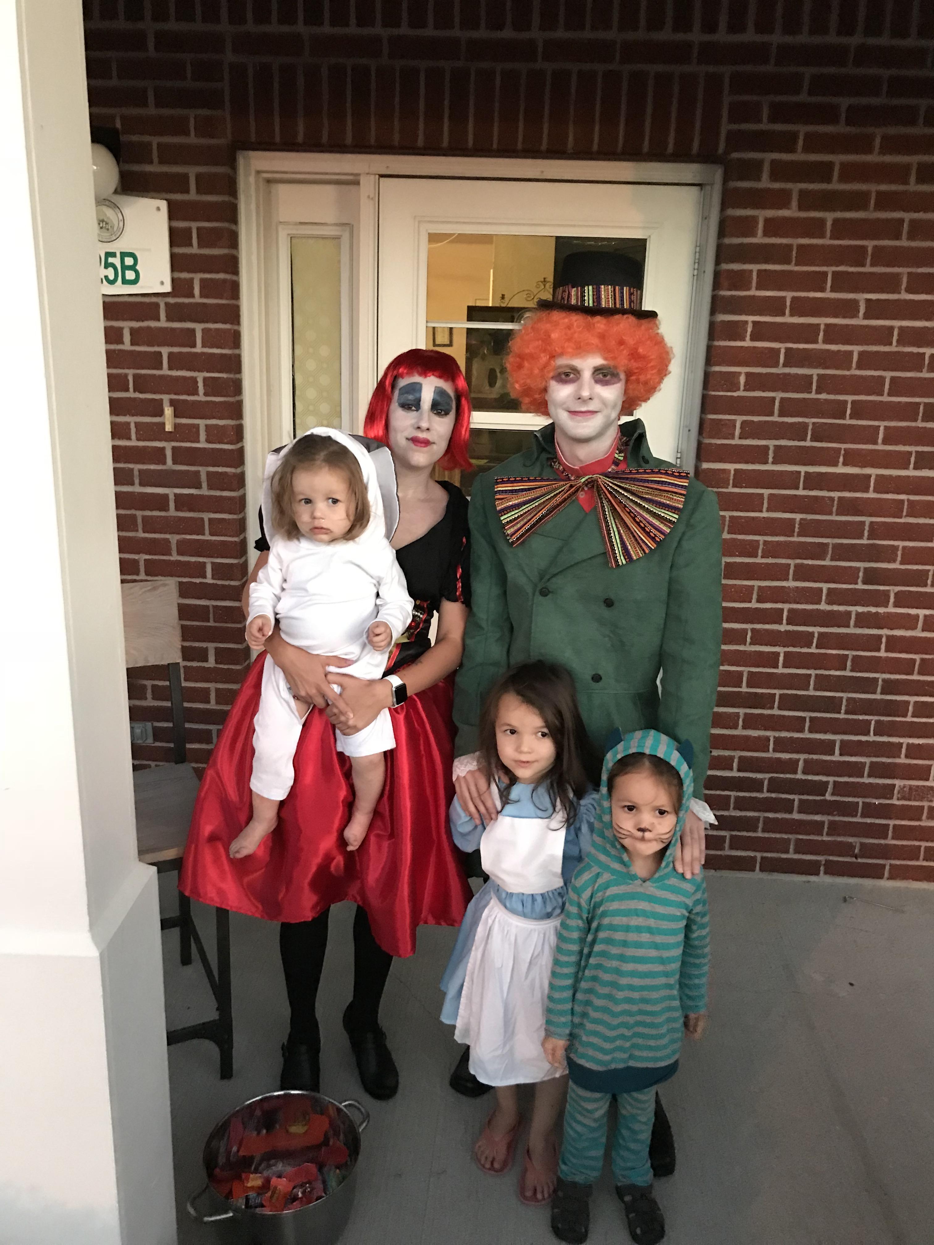 Alice in Wonderland family costumes! sewing