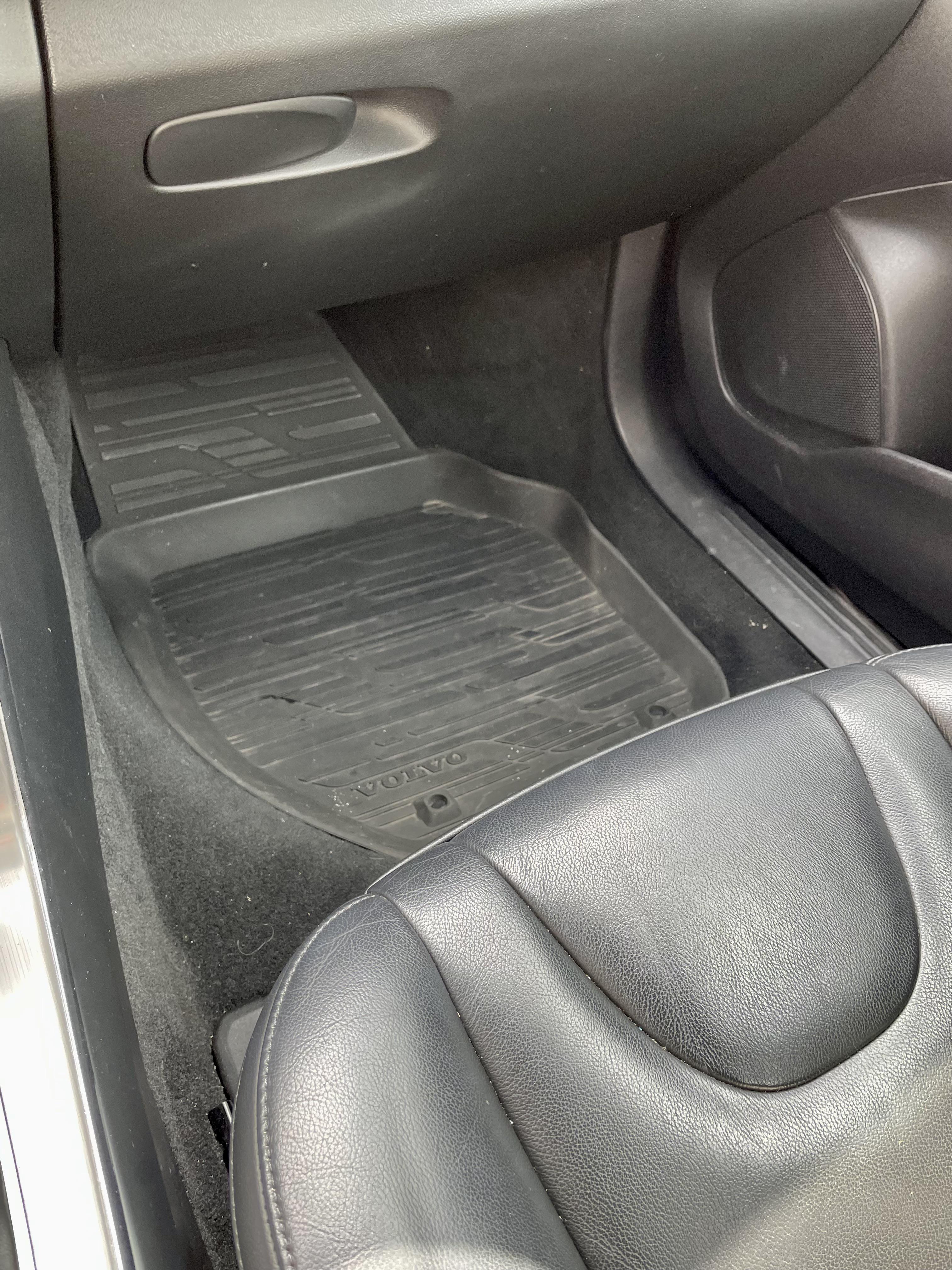 Finally got the official rubber car mats for my V40! r/Volvo
