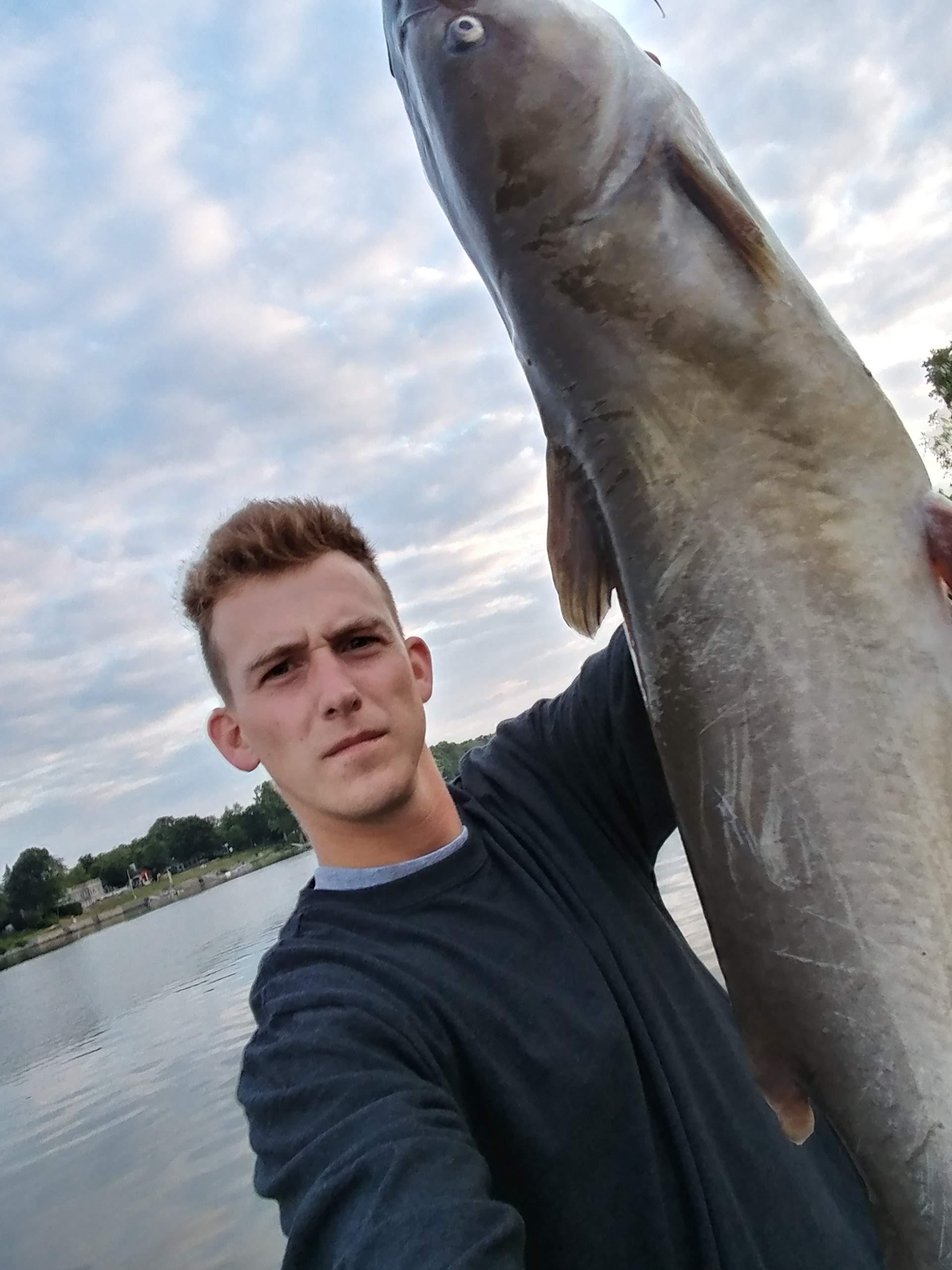 Fishing with hot dogs, ever tried? It's surprising! r/Fishing