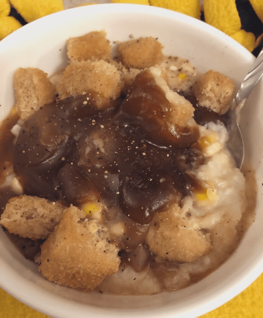 Made a veg “KFC Bowl” with cauliflower mash! r/vegetarian