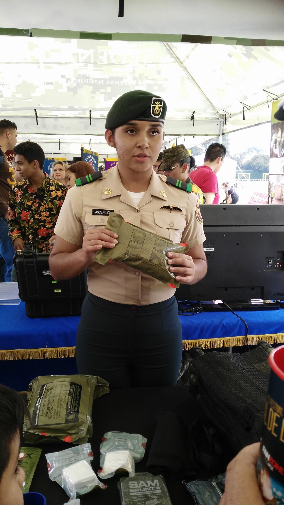 Mexican Army Special Forces Nurse [1152 × 2048] r/MilitaryPorn