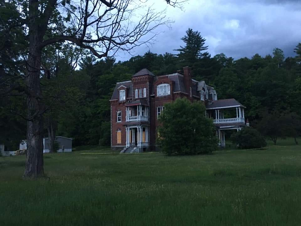 Graves mansion, ausable forks NY. For sale. r/AbandonedPorn