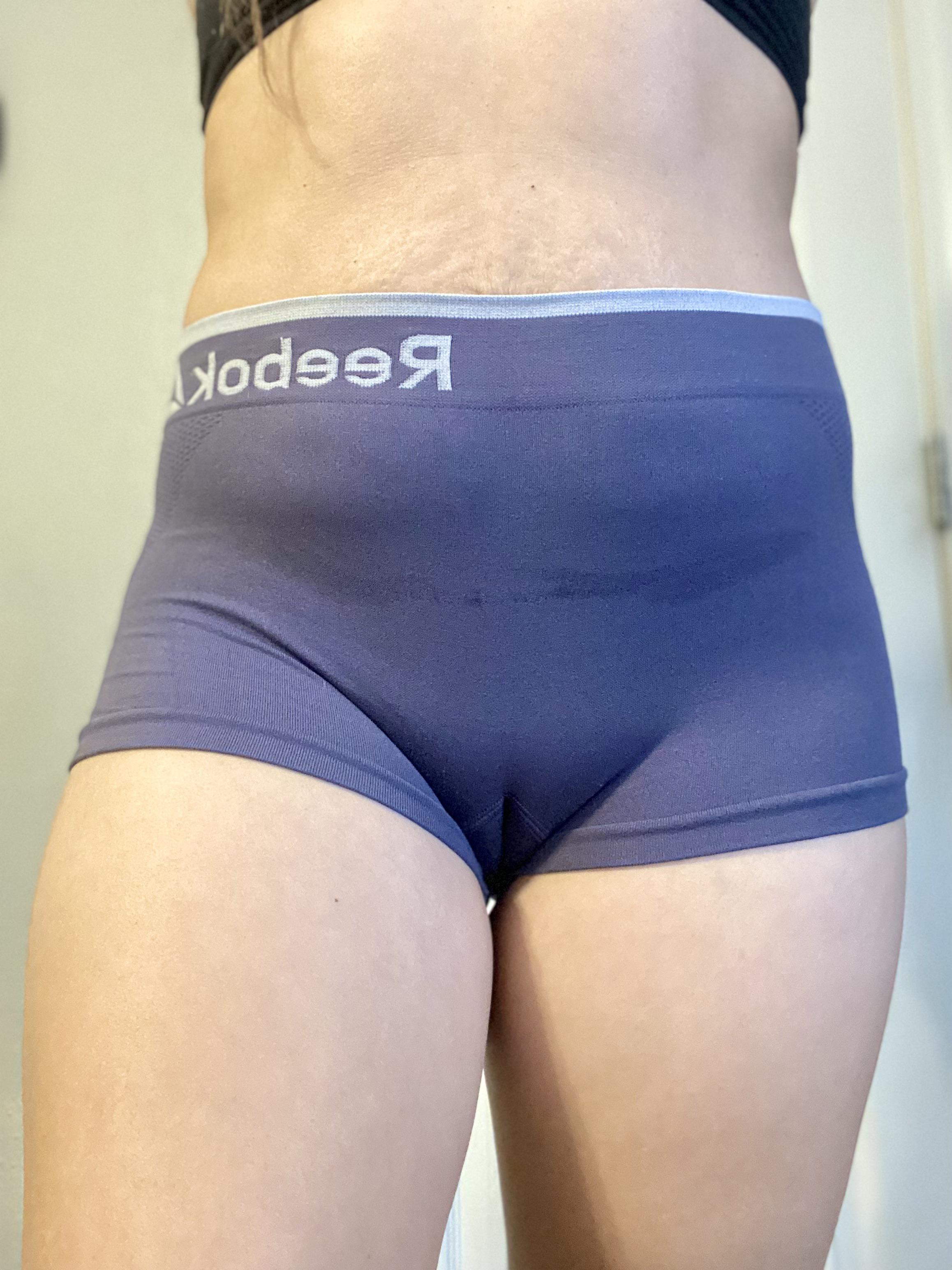 Don’t mind the sweat stain!! r/cameltoeoriginals