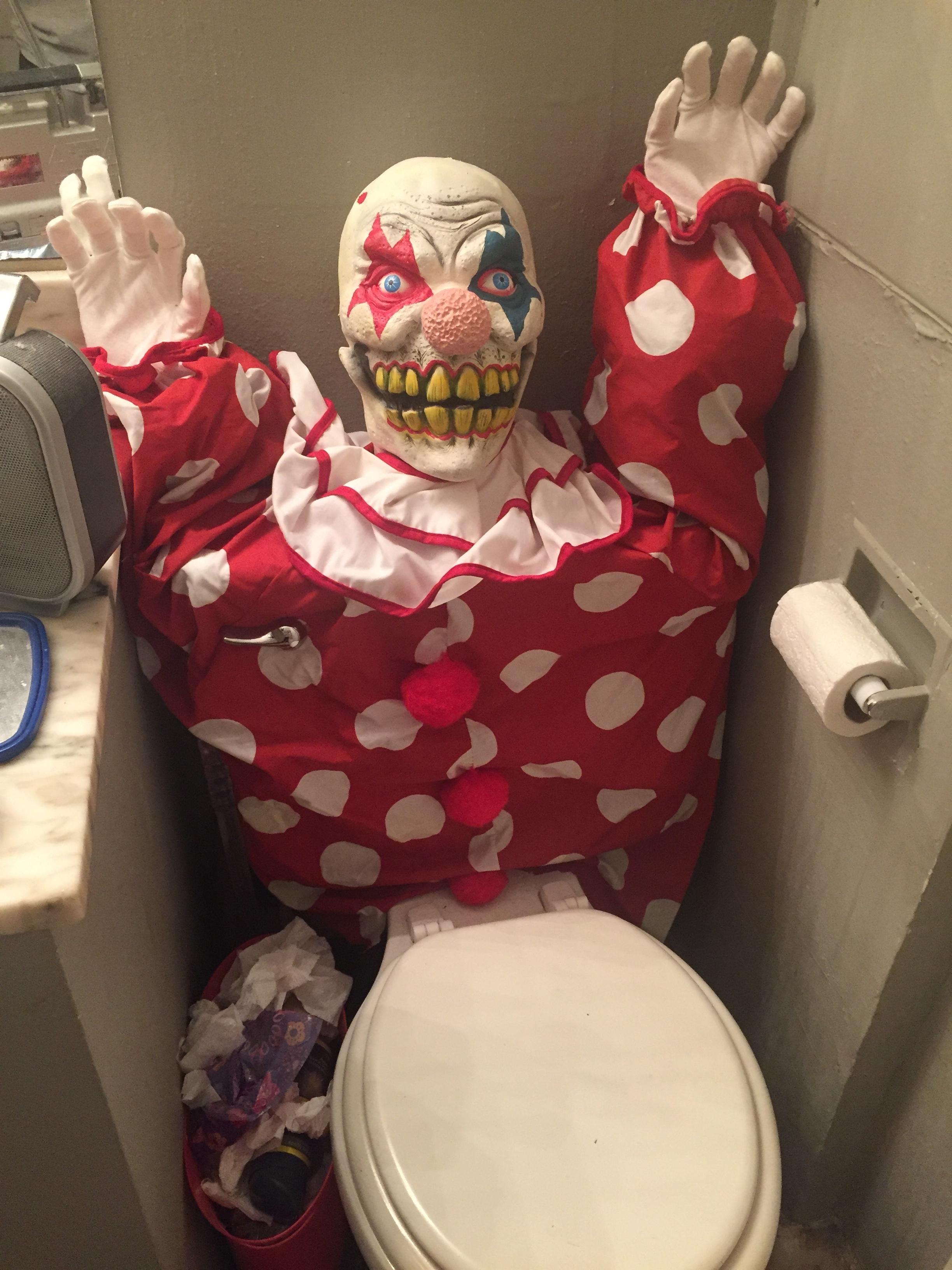 We decorated our toilet for Halloween, I hope you like it. r/pics
